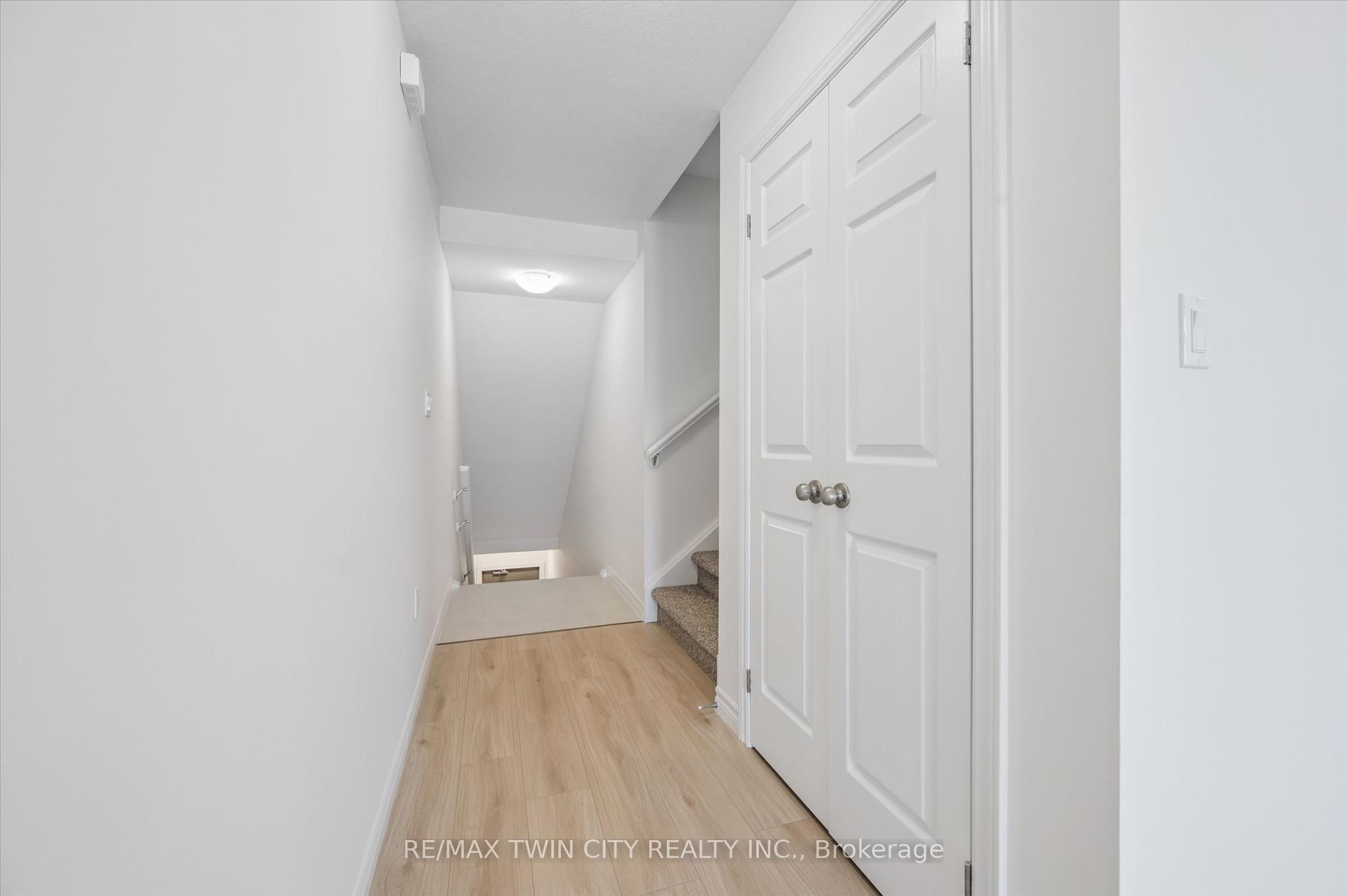 43 Lomond Lane, Kitchener, ON N2R 0R4 photo 4