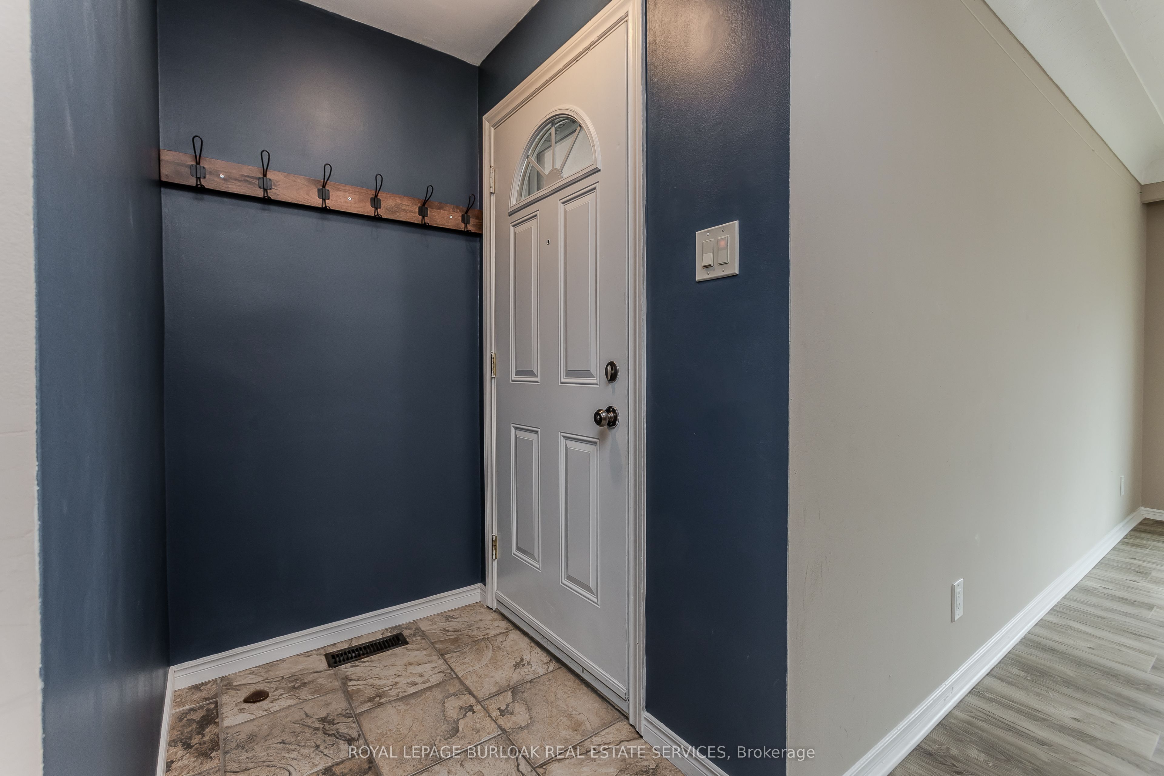 307 Dunsmure Road, Hamilton, ON L8L 1X1 photo 4