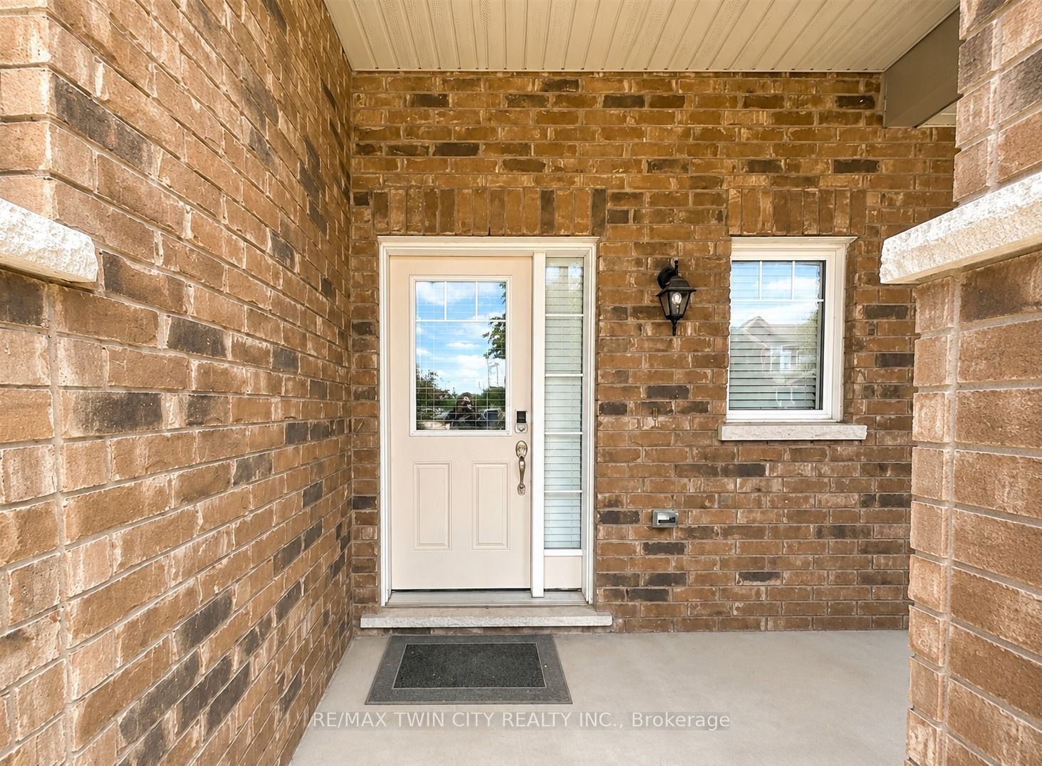 78 Glenvista Drive Upper, Kitchener, ON N2R 0E3 photo 2
