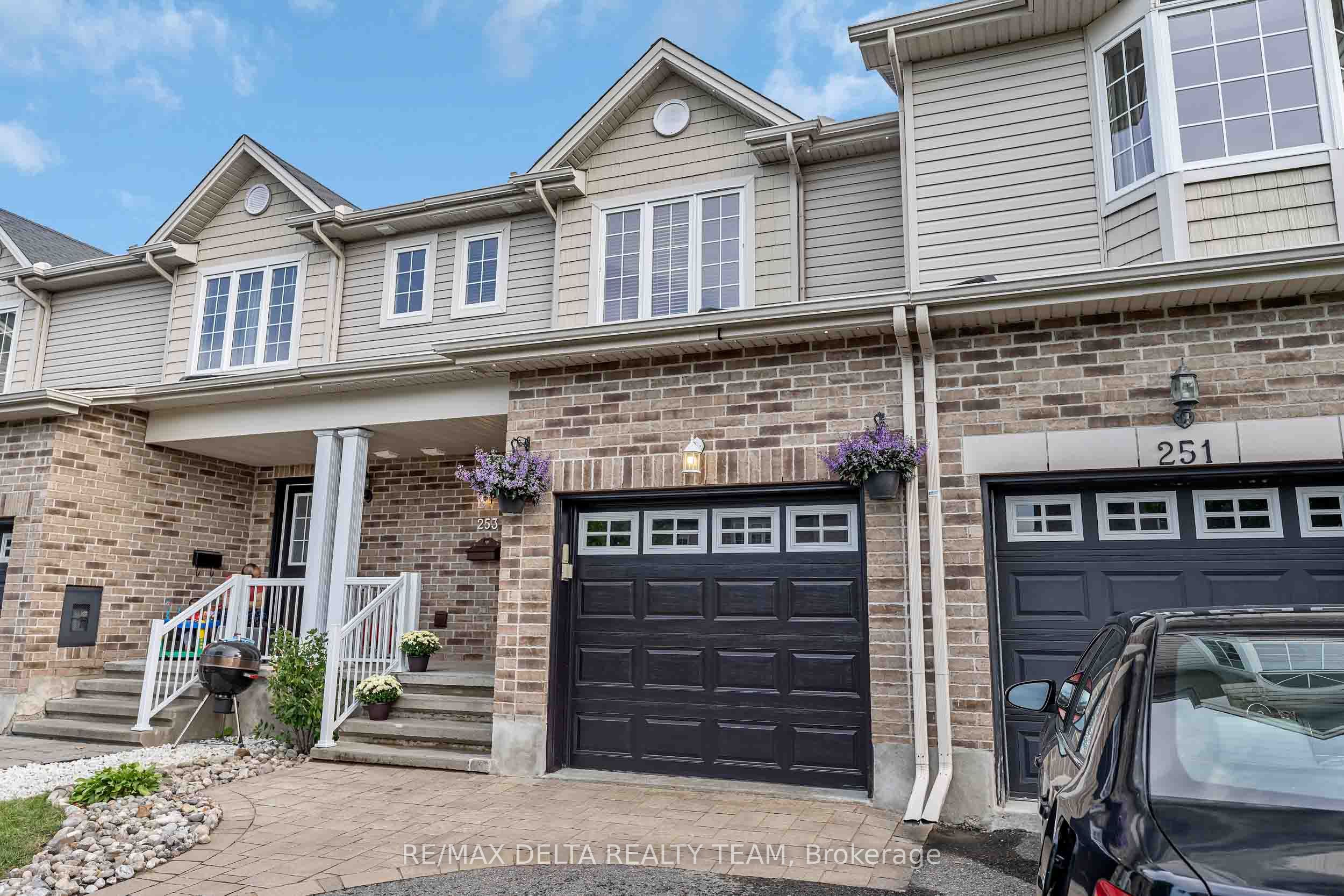 253 Cityview Crescent, Orleans - Cumberland and Area, ON K4A 0T9 photo 3