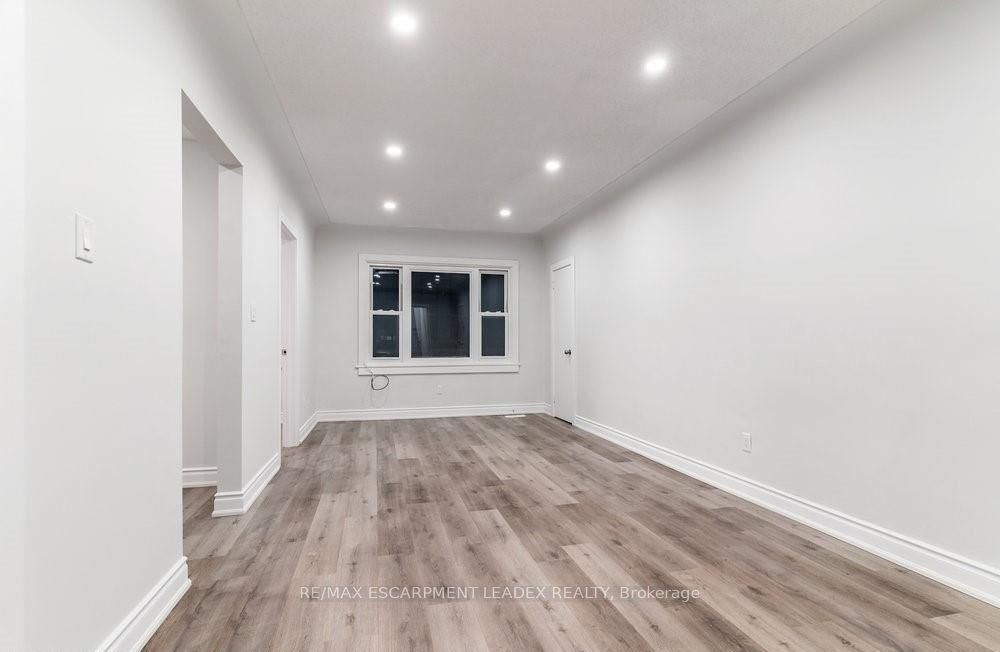 598 Upper James Street A, Hamilton, ON L9C 2Y8 photo 5