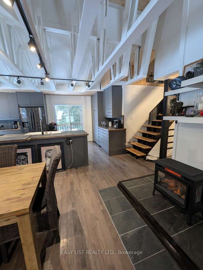 22 Camp Road, McKellar, ON P2A 0B4