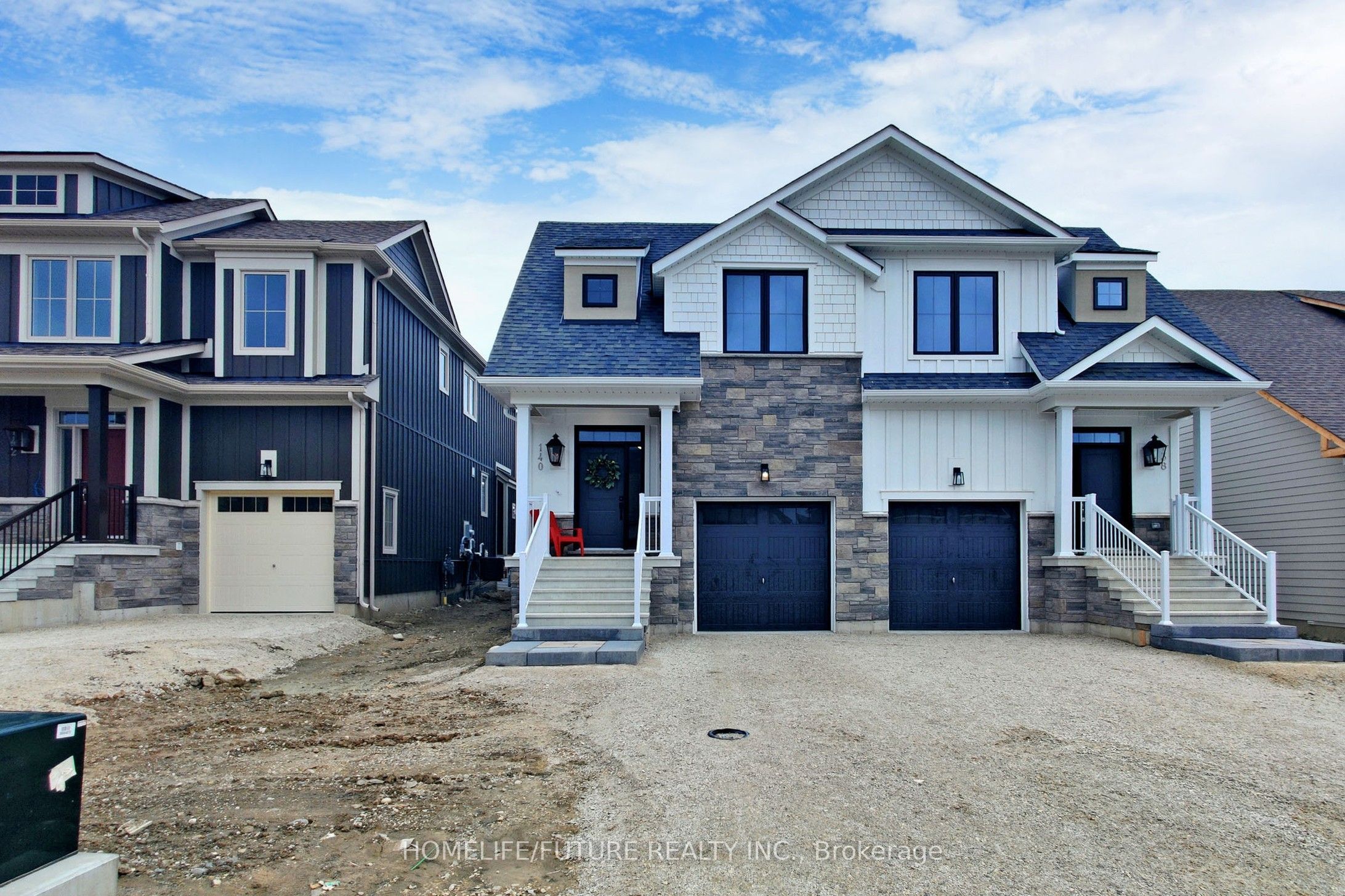 140 Courtland Street, Blue Mountains, ON L9Y 5L7