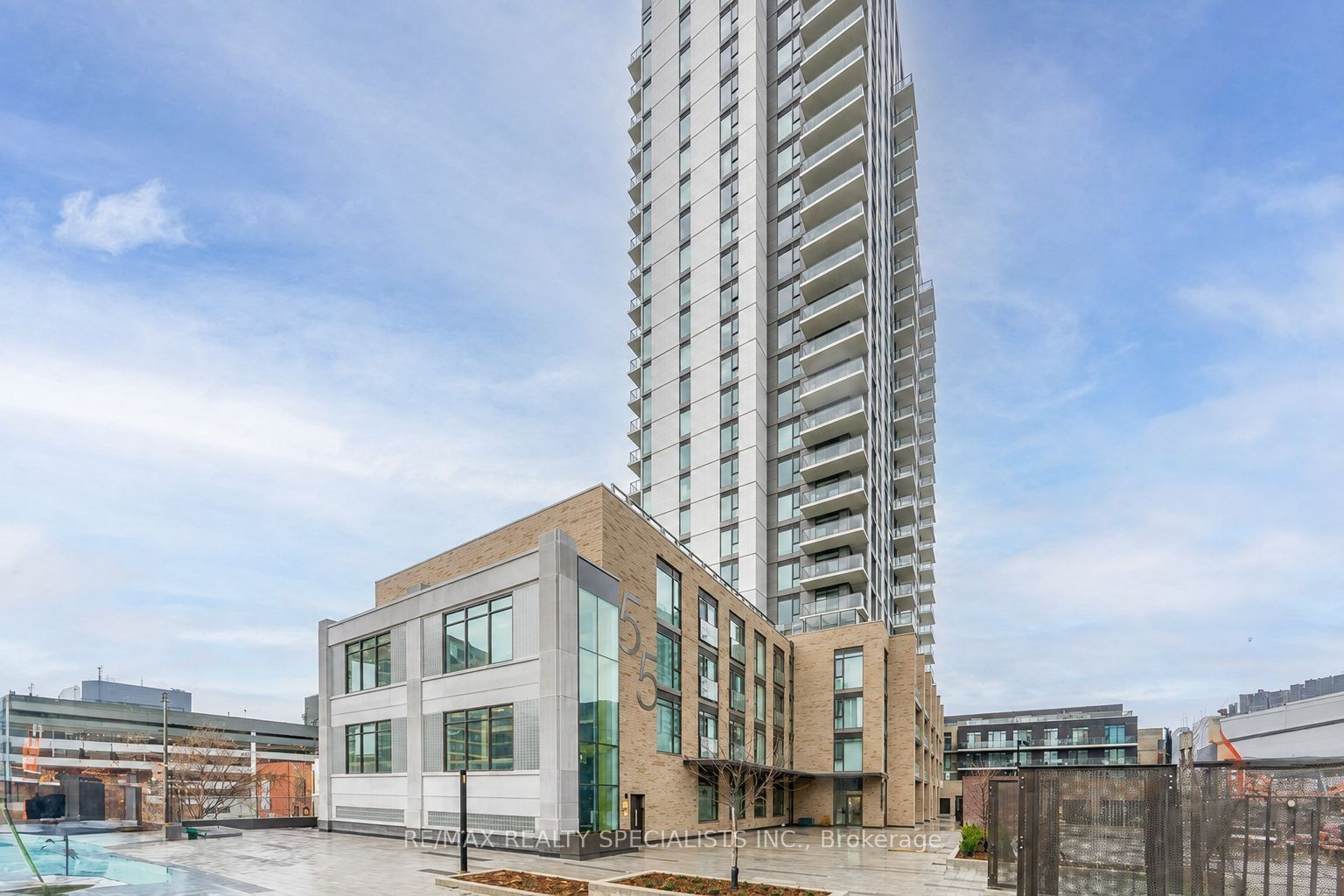 55 Duke Street W 1805, Kitchener, ON N2H 0B4 photo 2