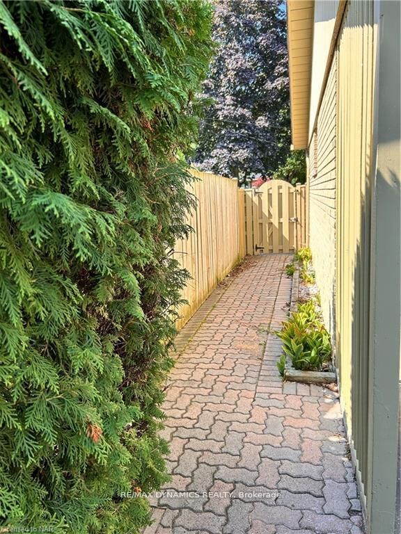 32 MISSISSAUGA Road lower, St. Catharines, ON L2N 2K4 photo 4