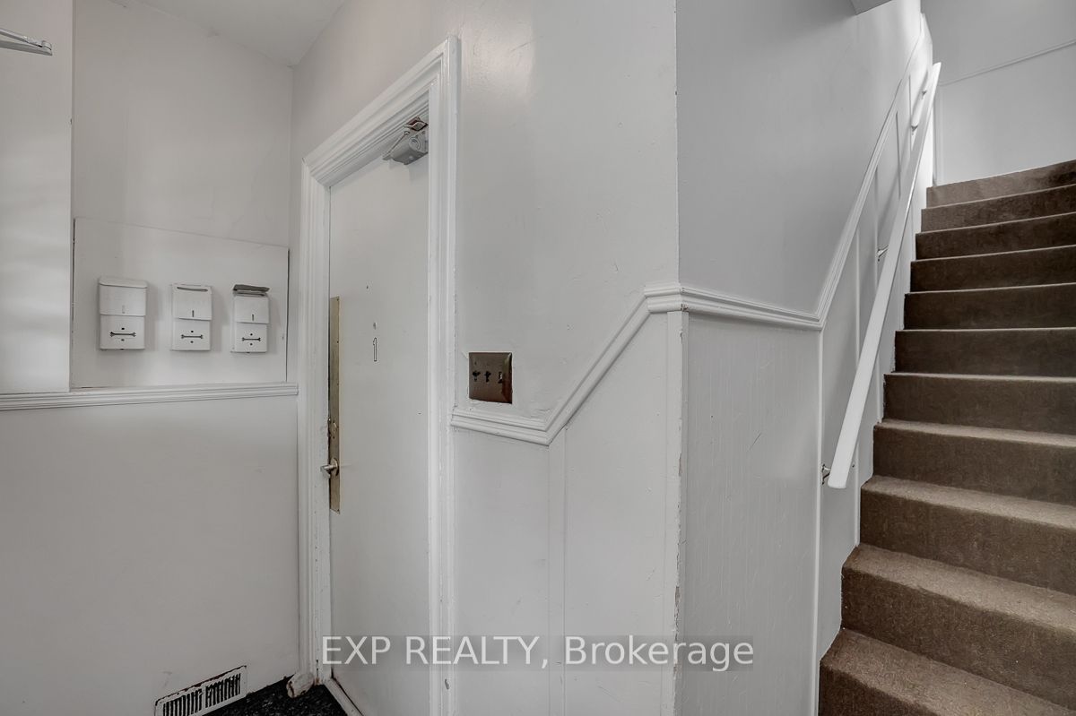 127 Osgoode Street, Lower Town - Sandy Hill, ON K1N 6S5 photo 4