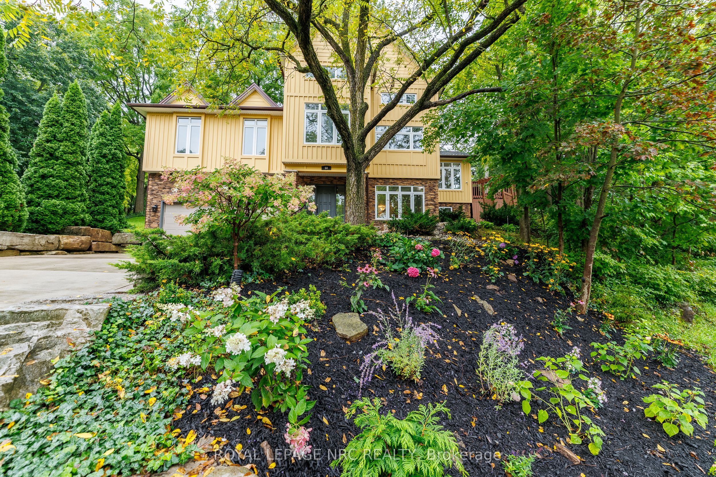 50 Tremont Drive, St. Catharines, ON L2T 4A3 photo 2