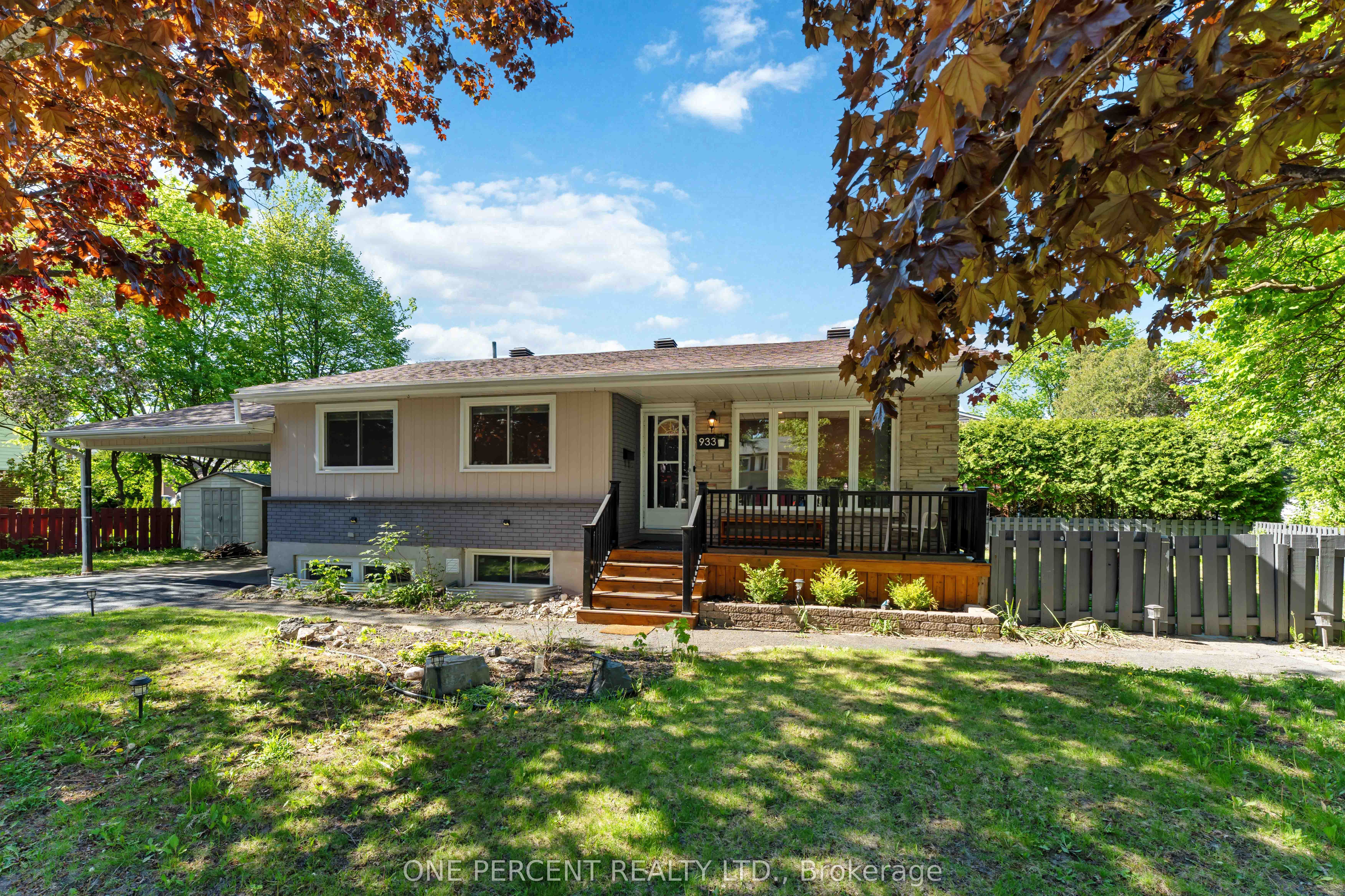 933 Kincaid Court Unit A and Unit B, Billings Bridge - Riverside Park and Area, ON K1V 6N7