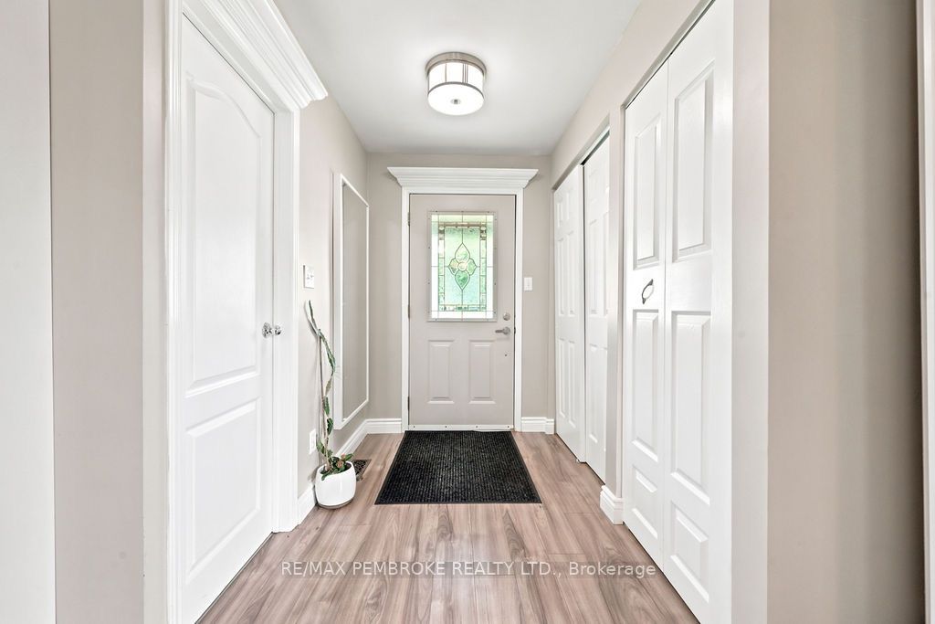 143 Schwanz Road, Petawawa, ON K8H 1Y6 photo 3