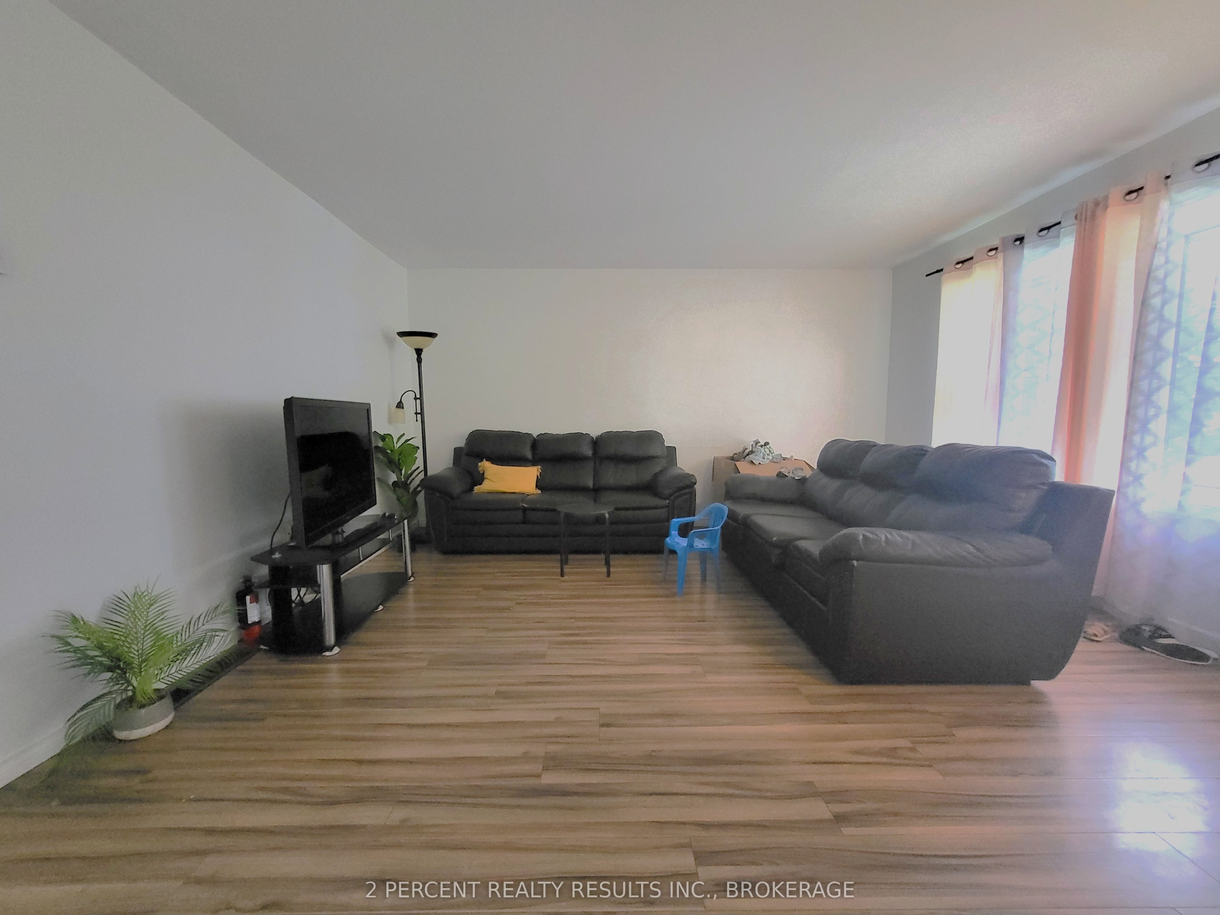 928 Oakview Avenue, Kingston, ON K7M 6V6 photo 2