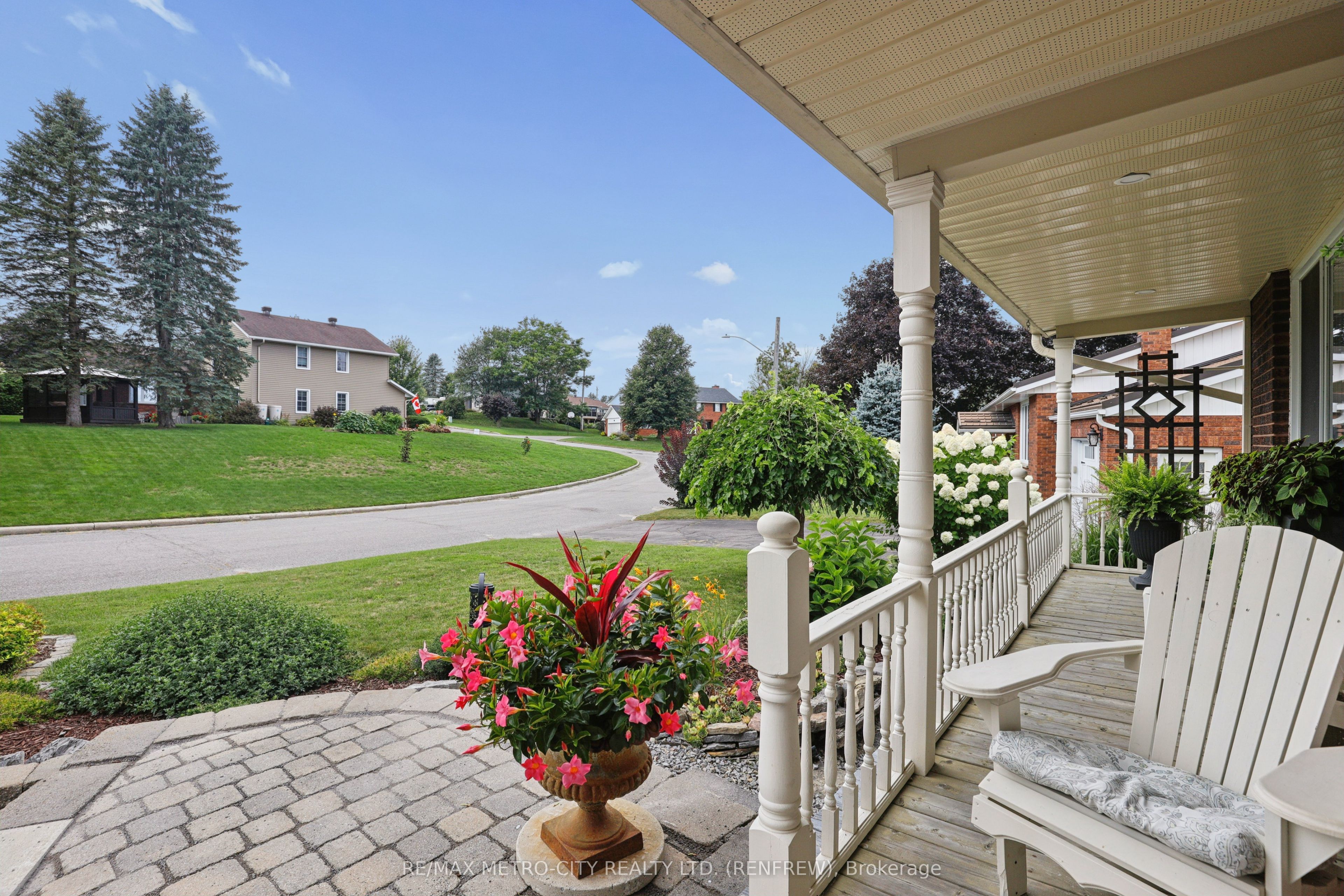 876 Hillsview Street, Renfrew, ON K7V 4H8 photo 5