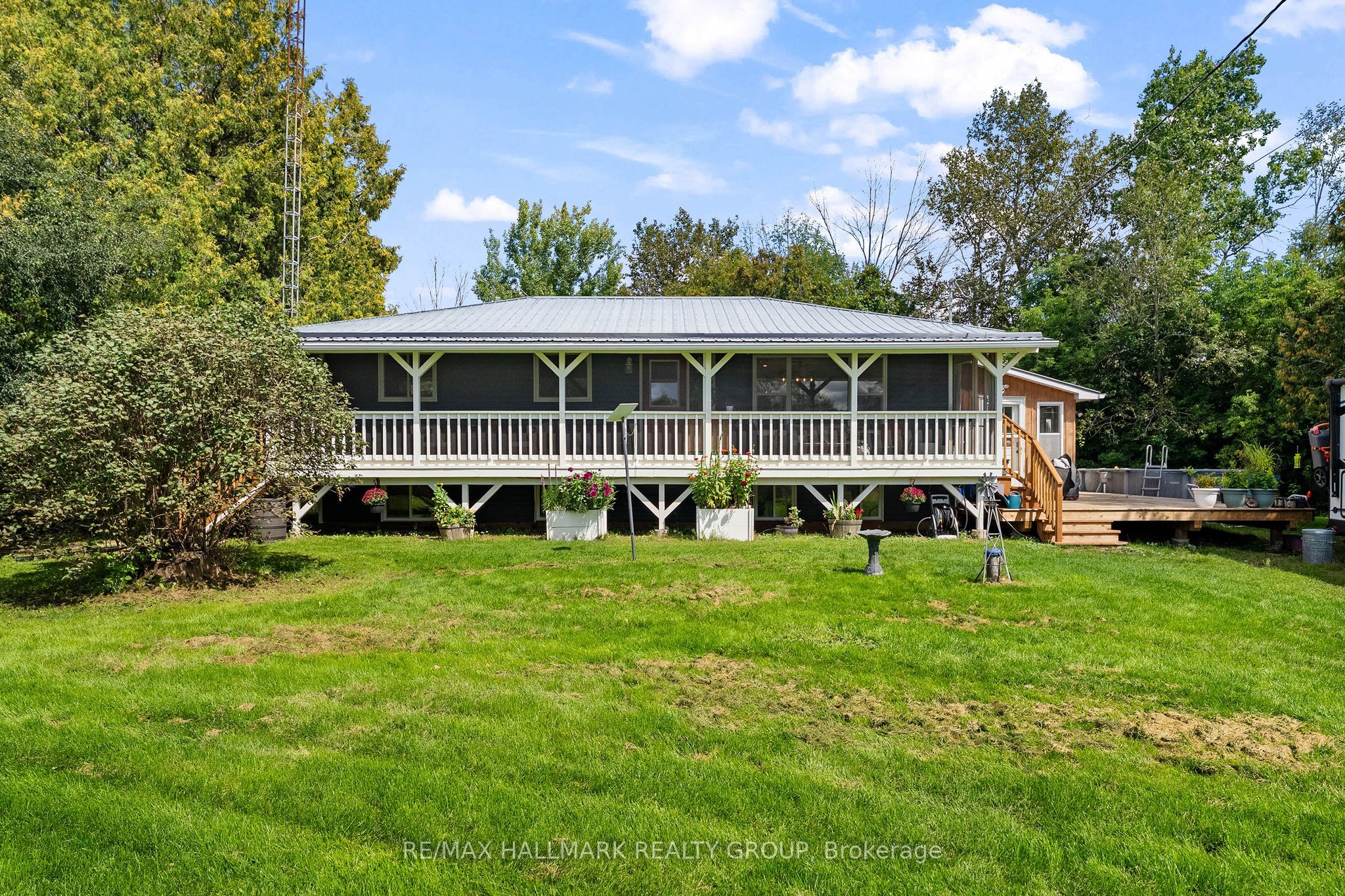 6666 Roger Stevens Drive, Montague, ON K7A 4S6