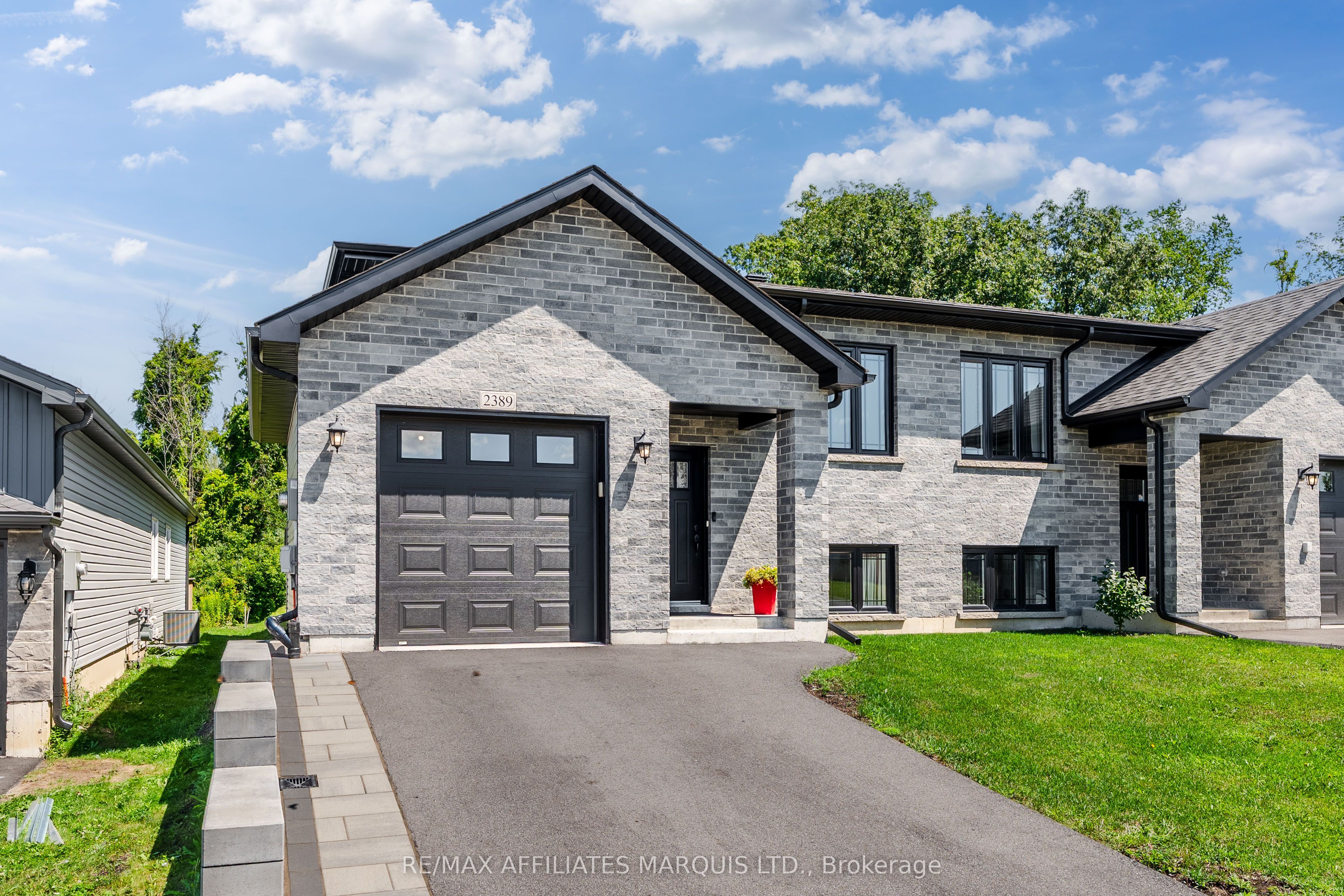 2389 Watson Crescent, Cornwall, ON K6H 0H8 photo 2