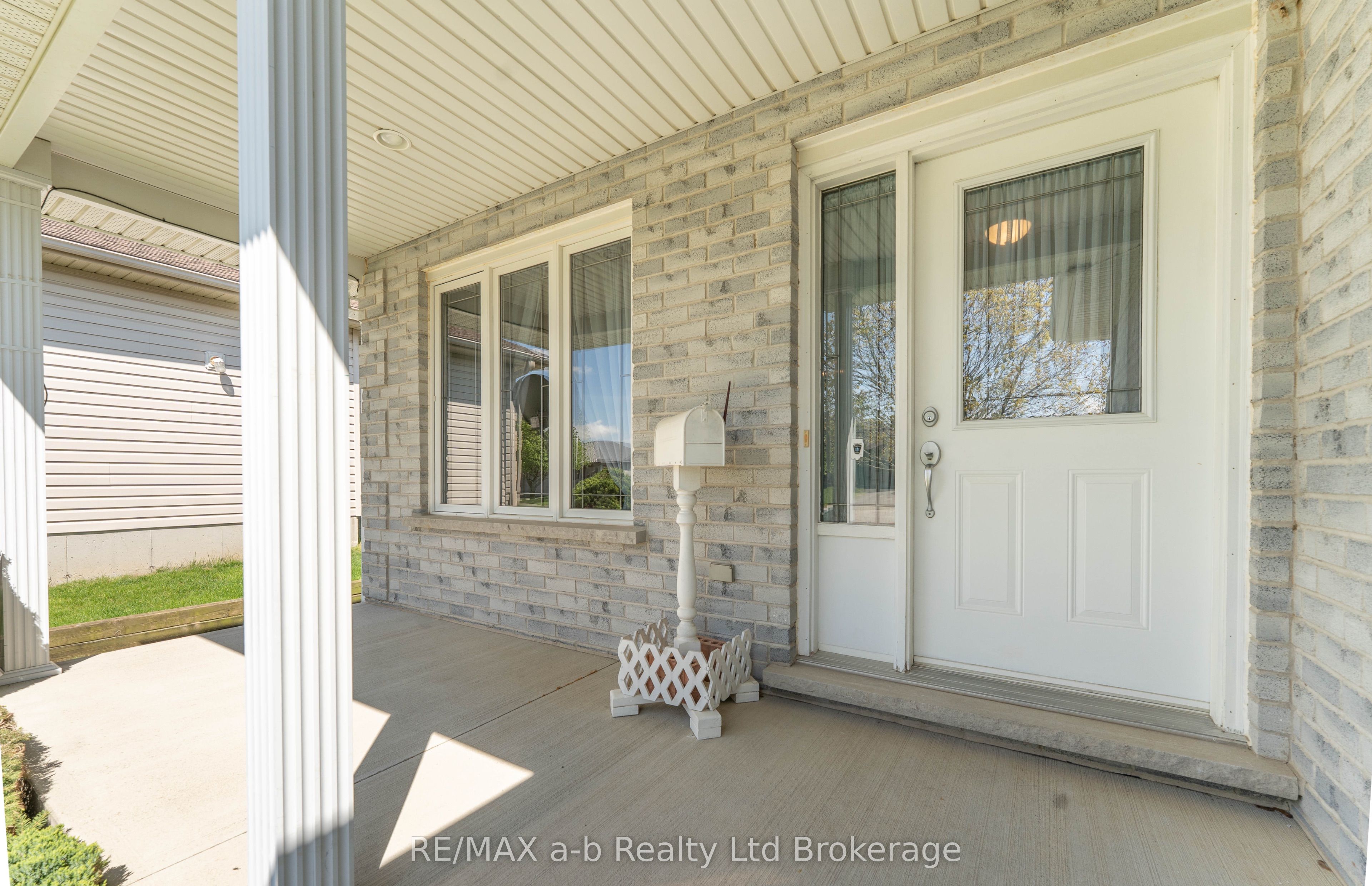 44 Beech Boulevard, Tillsonburg, ON N4G 5R8 photo 5