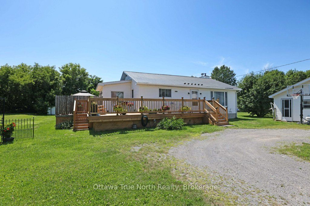 45 Alston Street, McNab/Braeside, ON K0A 3L0 photo 2