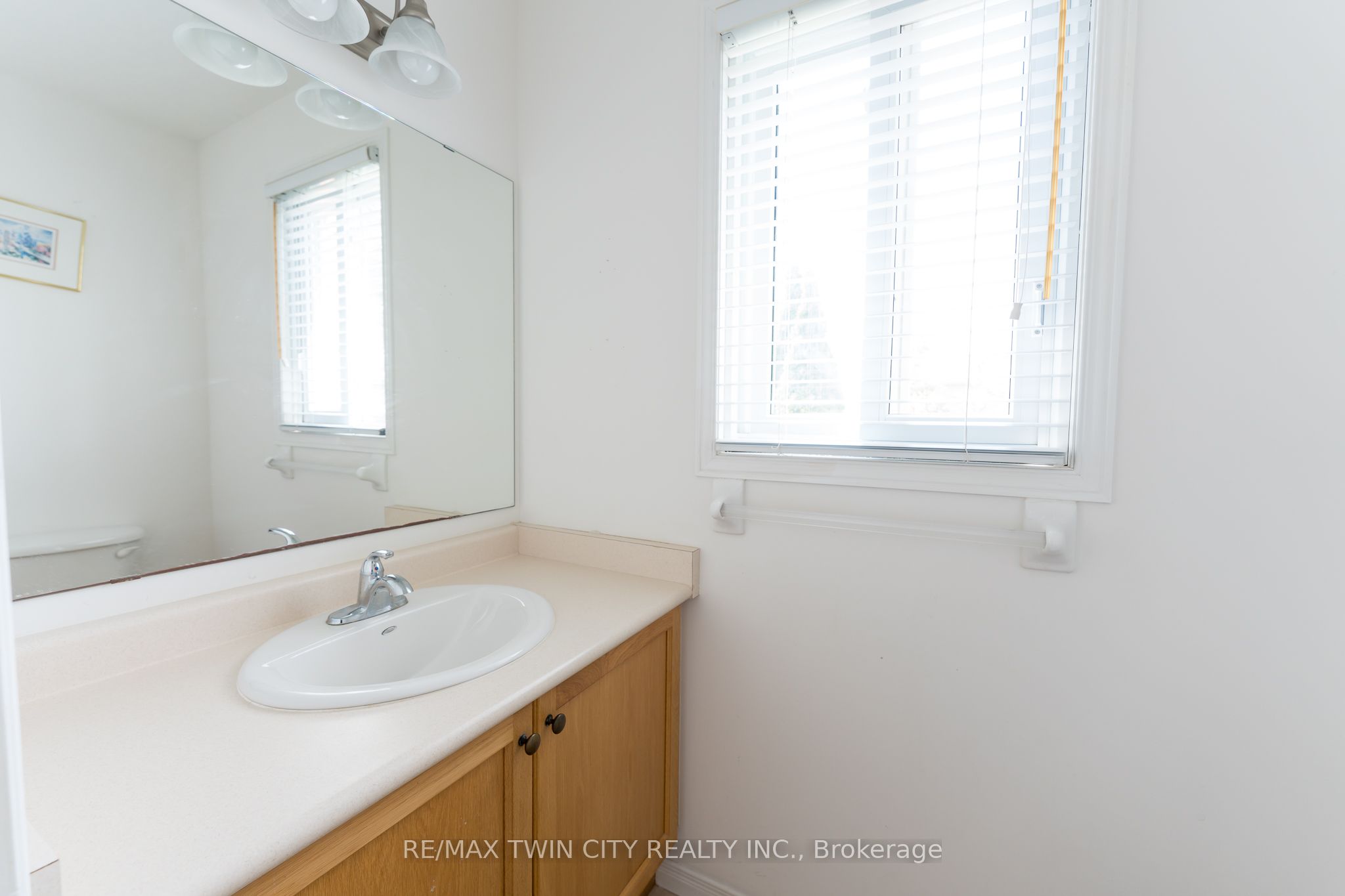 211 Sleaford Street, Waterloo, ON N2J 4Z8 photo 5