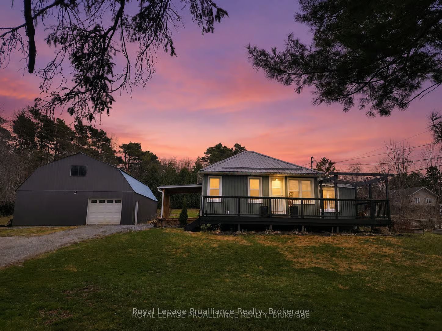 2307 County Rd 3, Prince Edward County, ON K0K 1L0