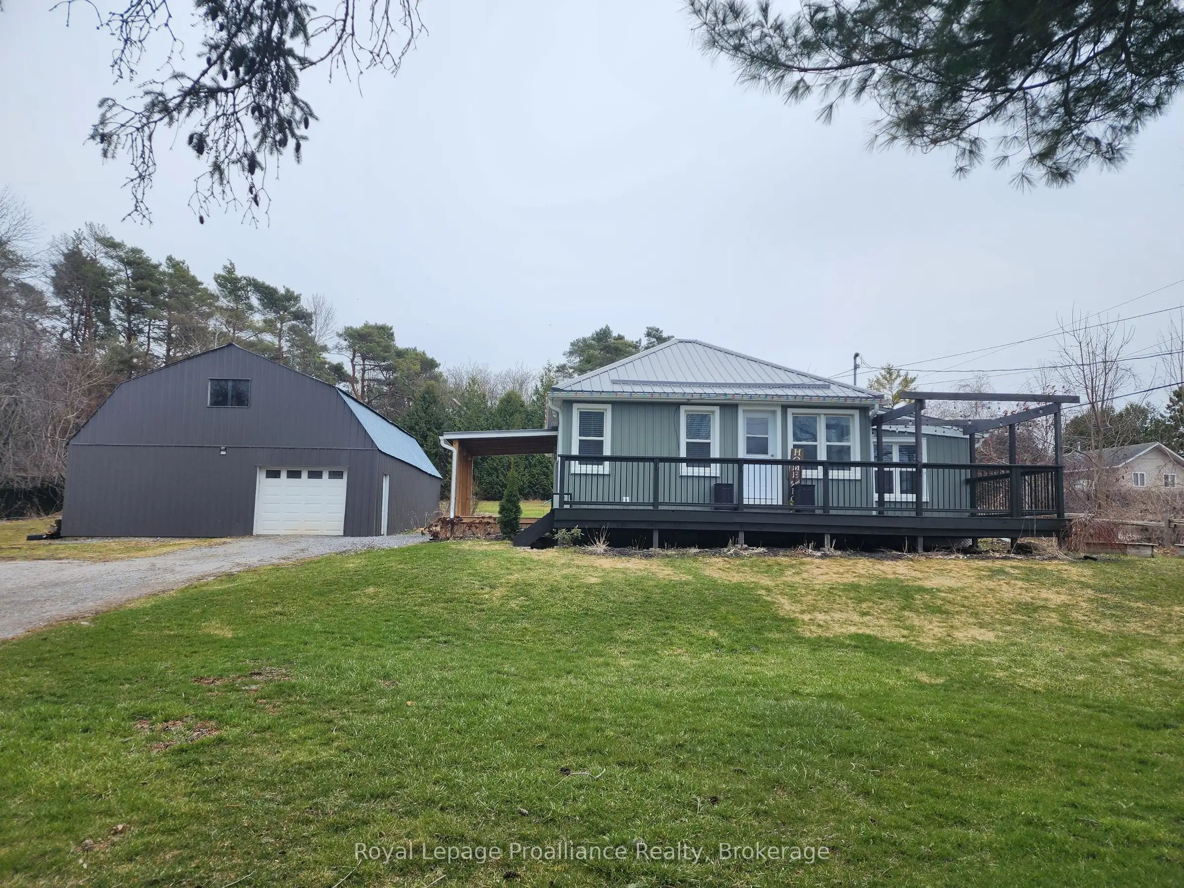2307 County Rd 3, Prince Edward County, ON K0K 1L0 photo 2