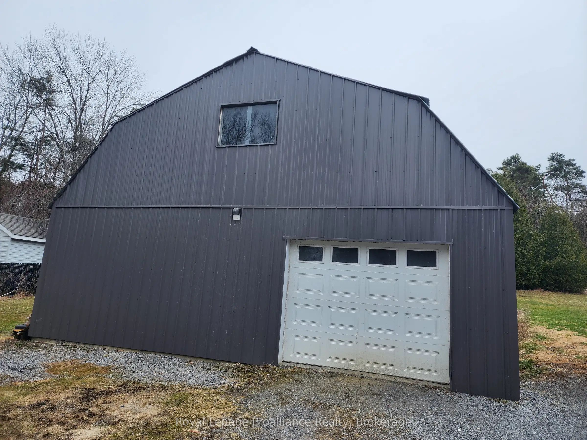 2307 County Rd 3, Prince Edward County, ON K0K 1L0 photo 3