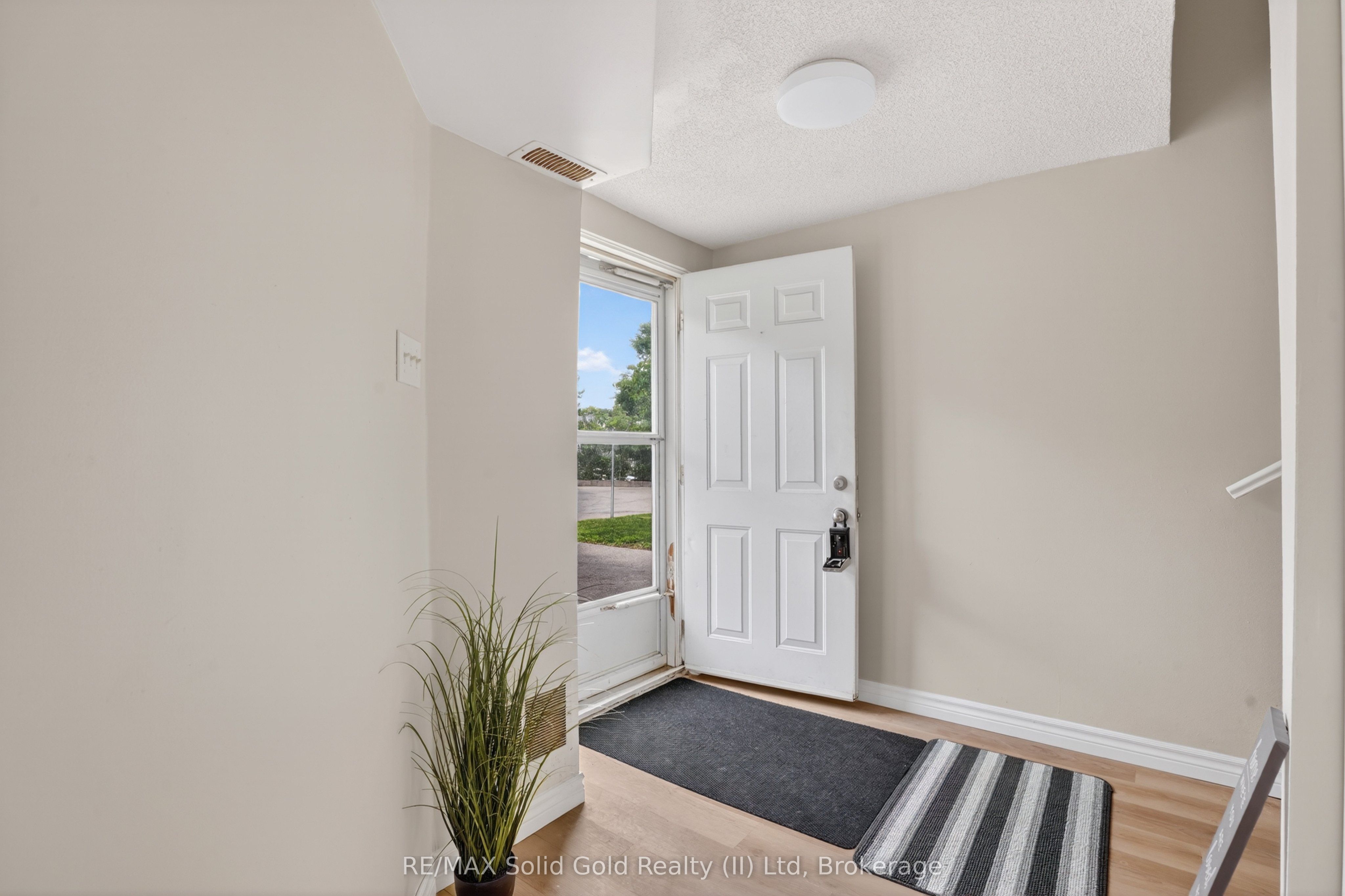 60 Elmsdale Drive 66, Kitchener, ON N2E 2G4 photo 5