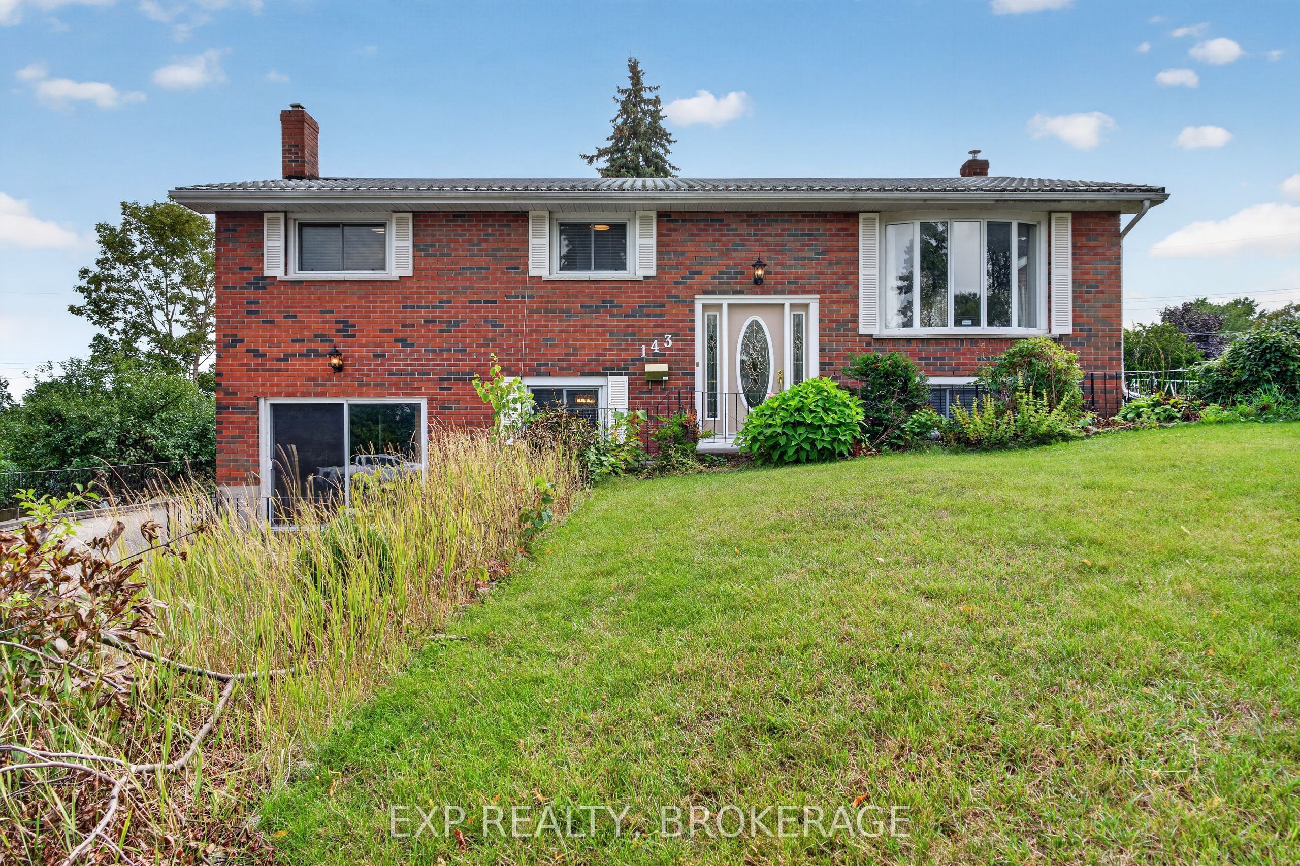 143 MORENZ Crescent, Kingston, ON K7K 2X4 photo 2