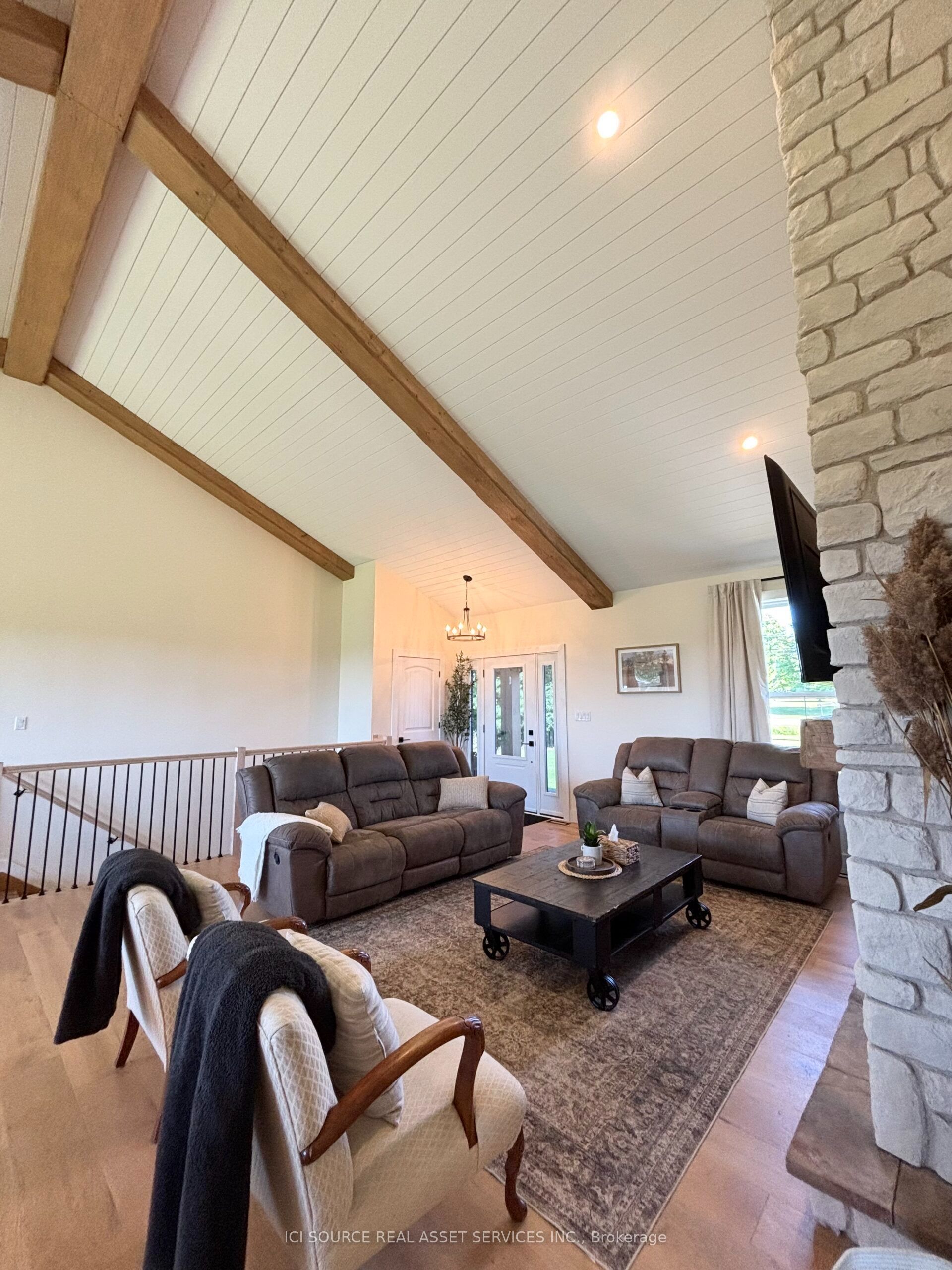723 Rosedale Road S, Montague, ON K7A 4S7 photo 4