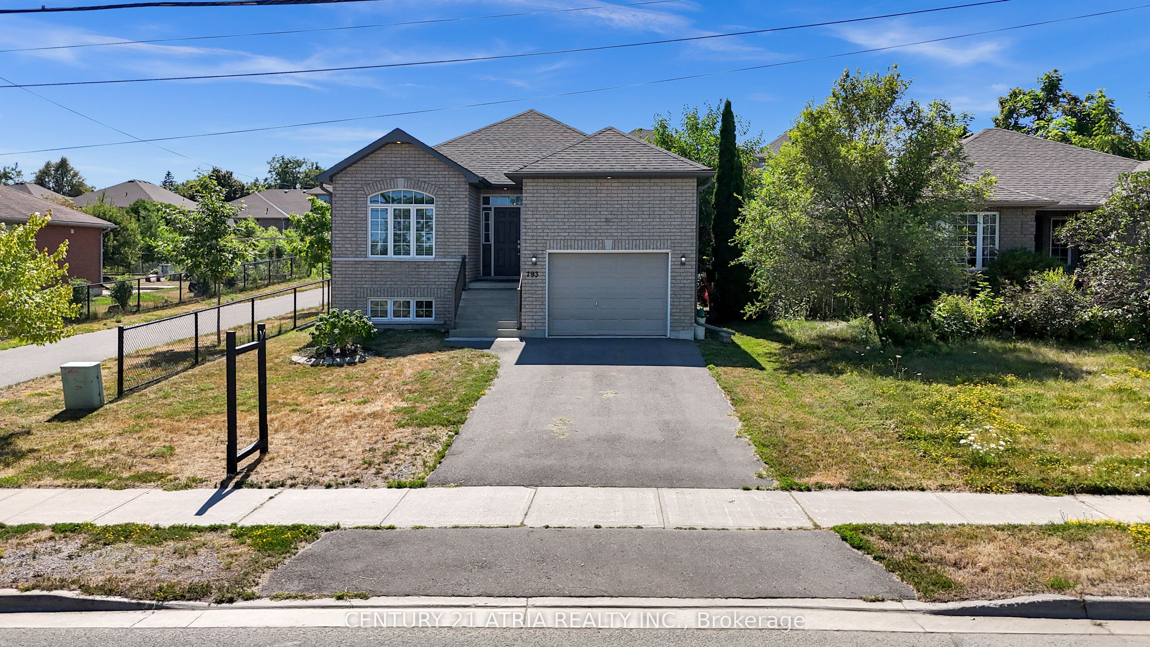 793 Spillsbury Drive, Peterborough, ON K9K 1K9 photo 2