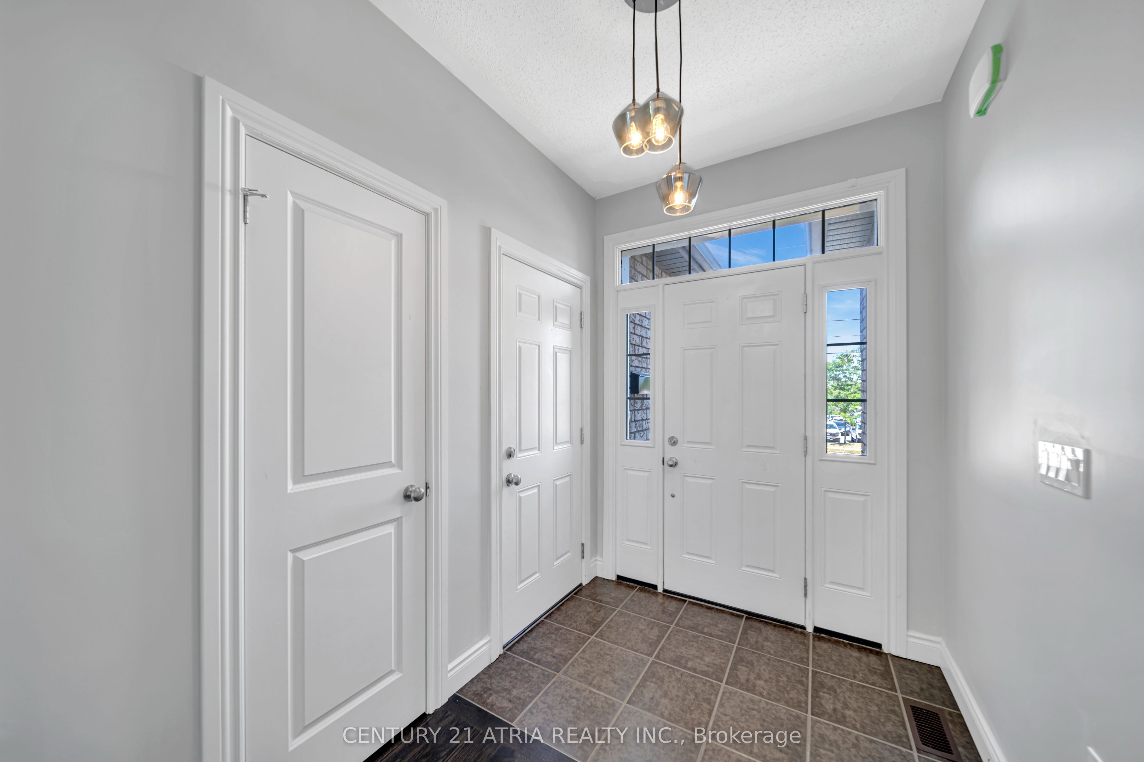 793 Spillsbury Drive, Peterborough, ON K9K 1K9 photo 3