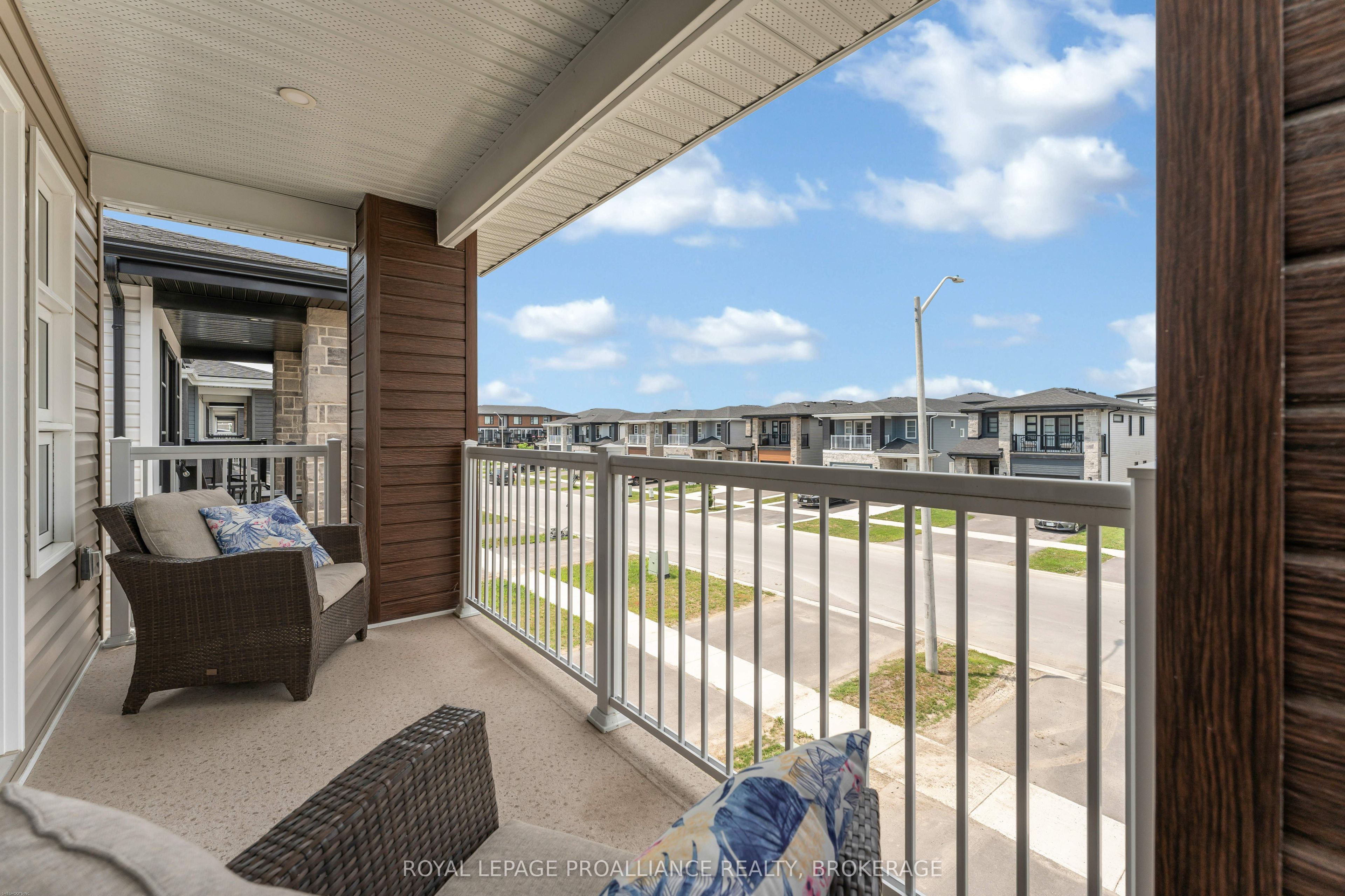 24 Walden Pond Drive, Loyalist, ON K7N 0E8 photo 4