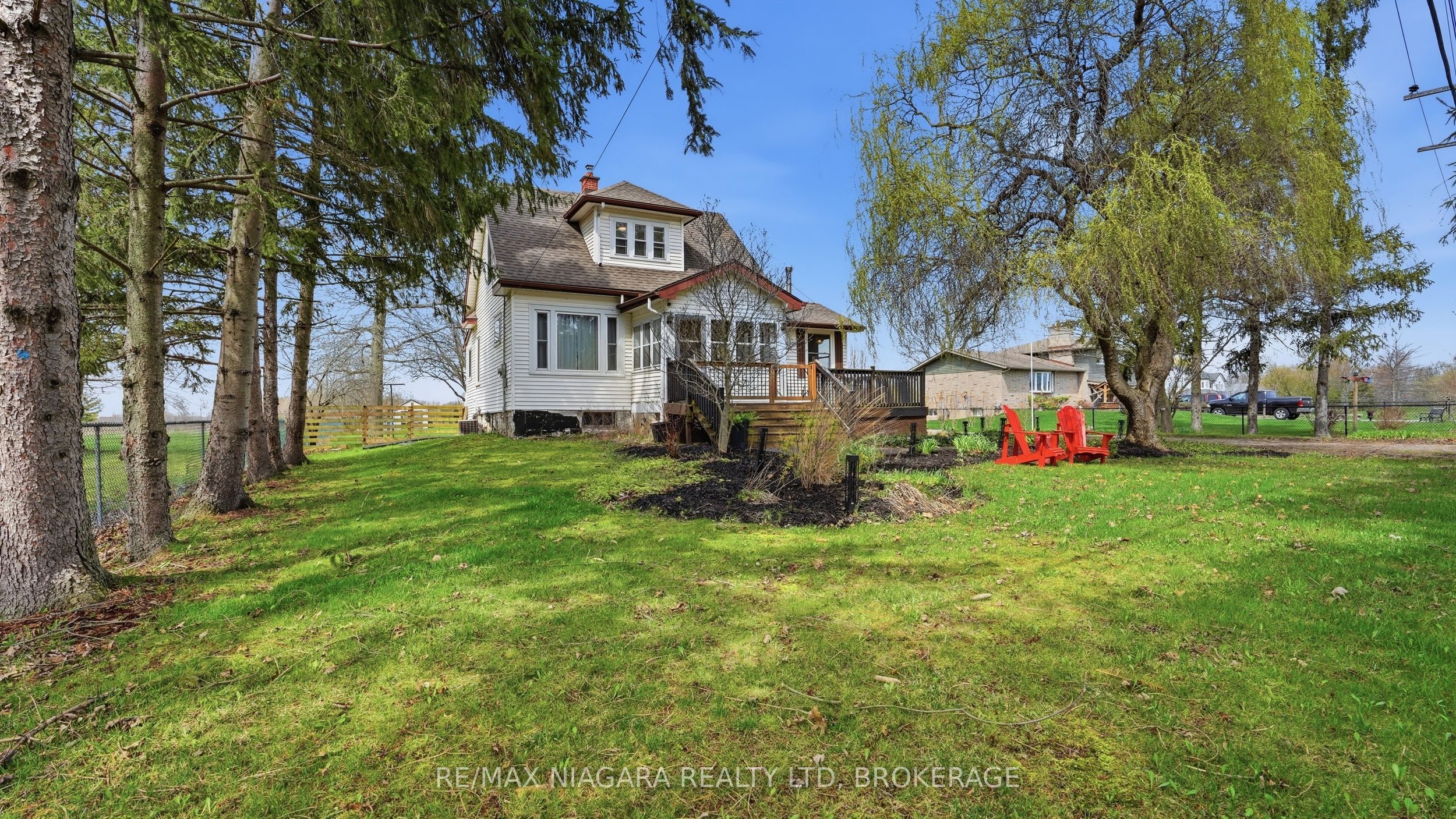 106 Colborne Street, Welland, ON L3B 3P1 photo 2