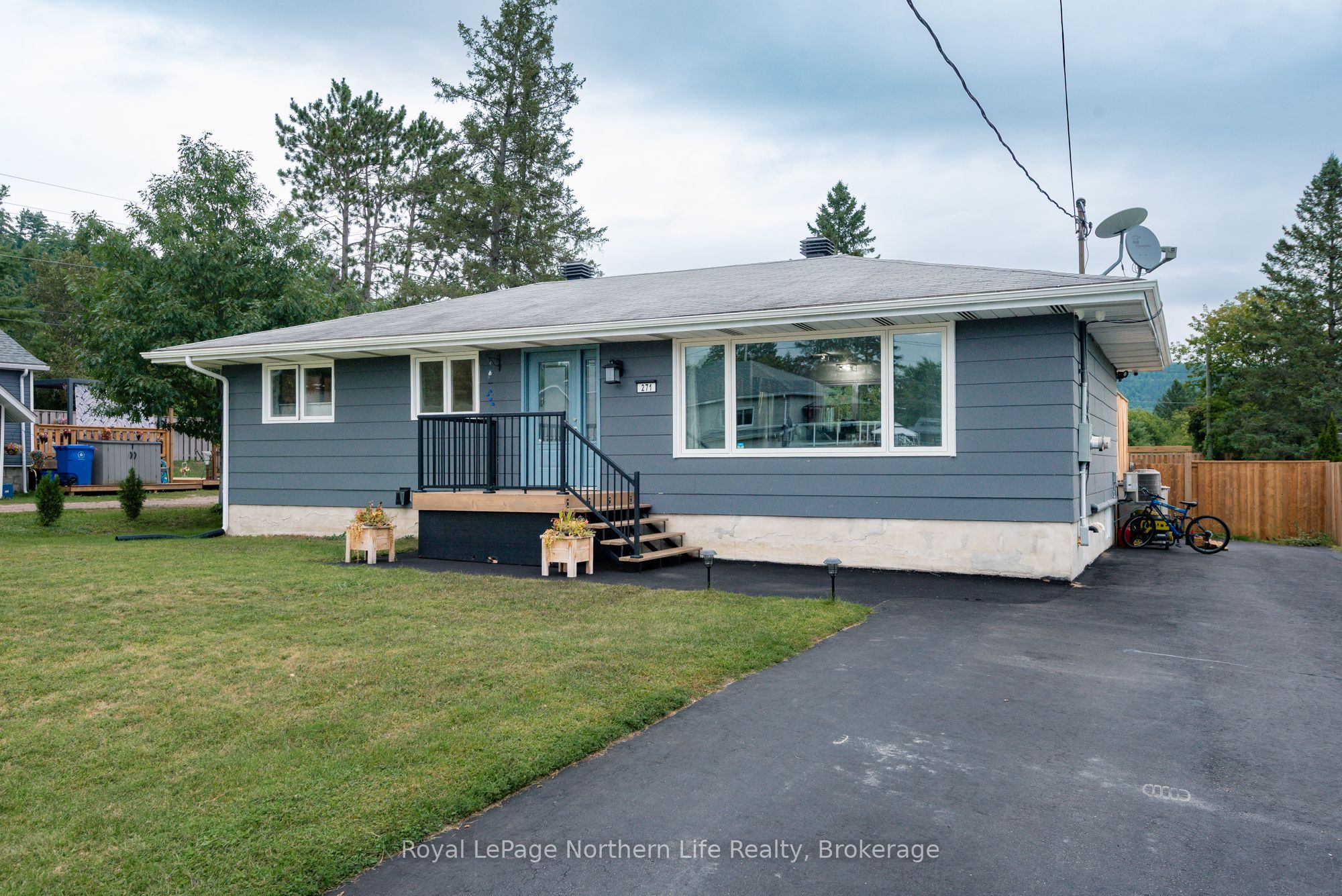 271 EIGHTH Street, Mattawa, ON P0H 1V0