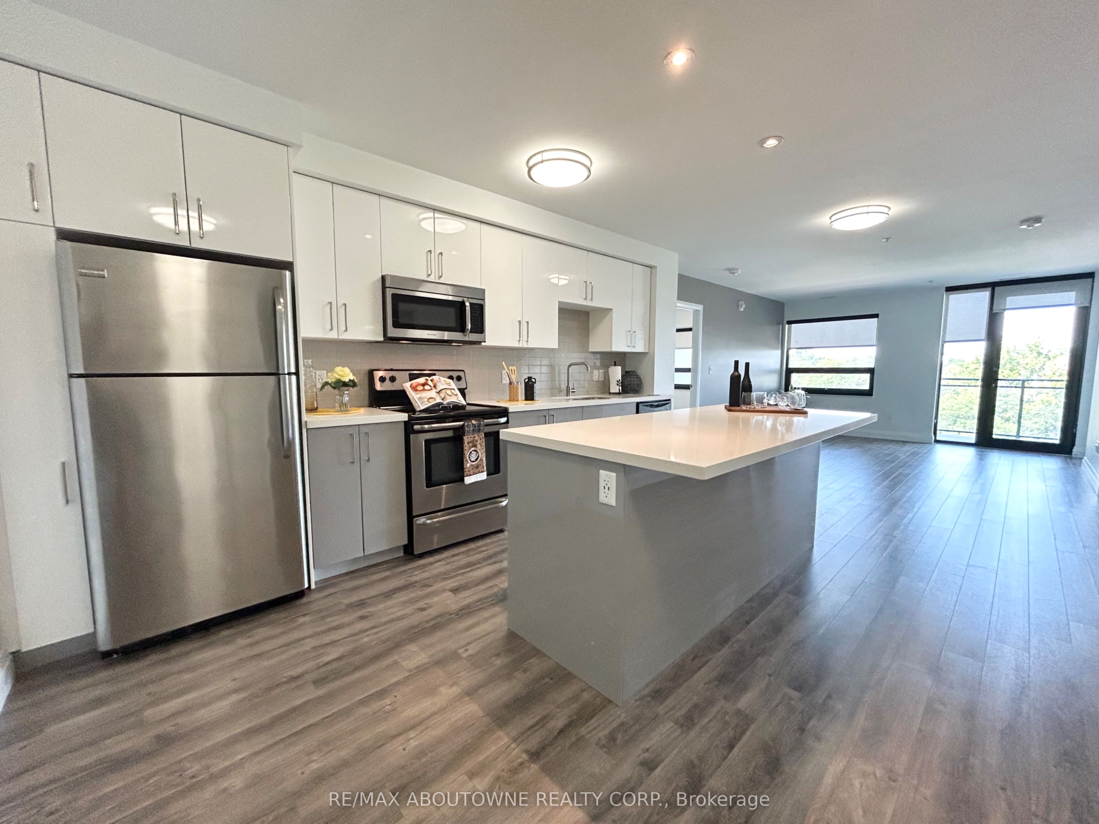 460B Belmont Avenue W 309, Kitchener, ON N2M 0B3 photo 3