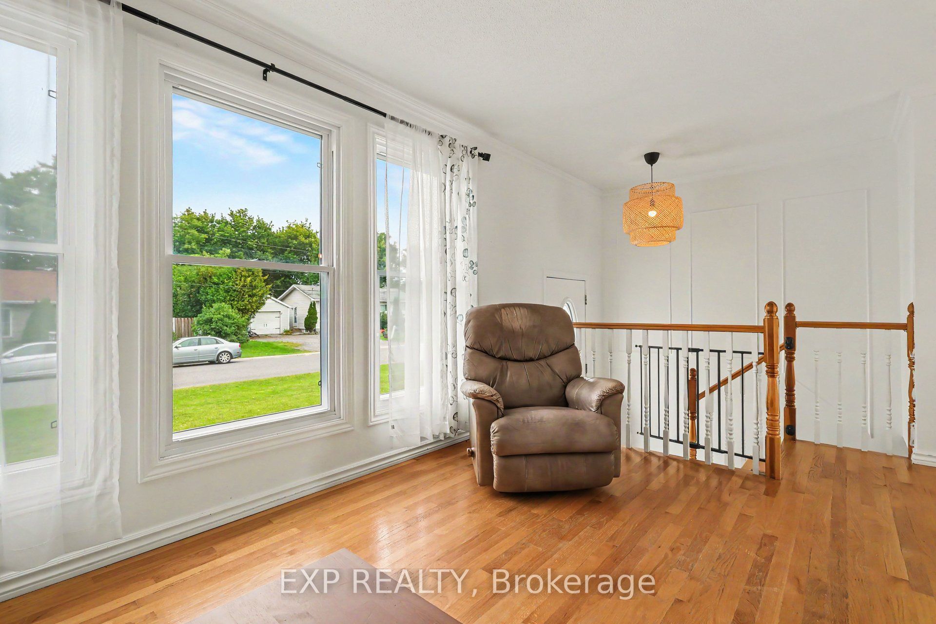 18 Centre Street, Clarence-Rockland, ON K0A 1E0 photo 4