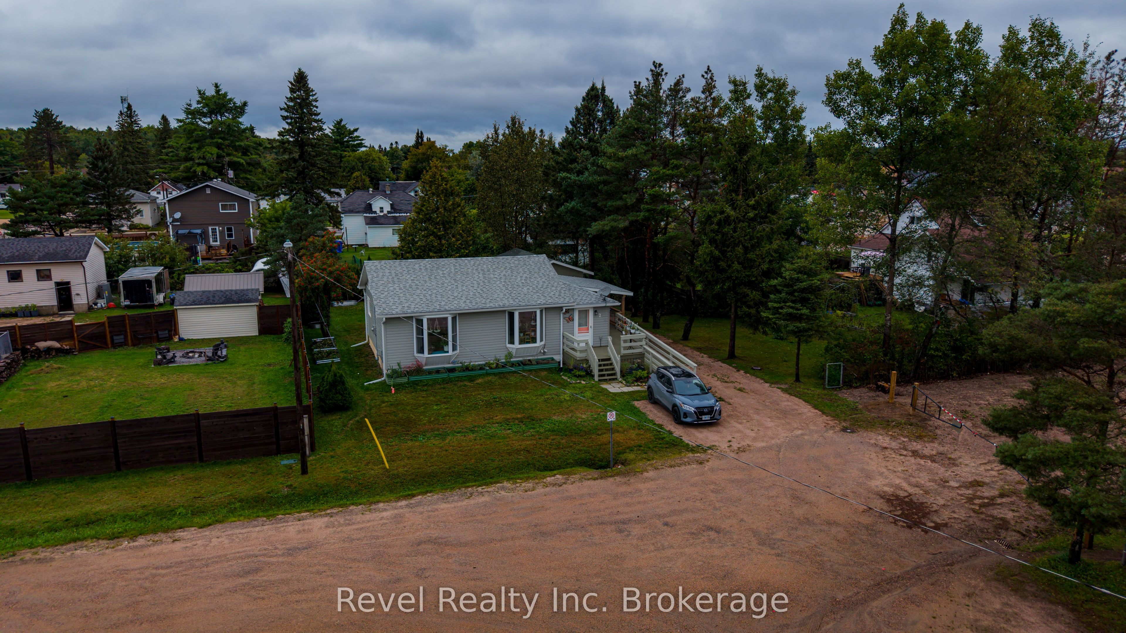 2 Lincoln Avenue, South River, ON P0A 1X0 photo 3