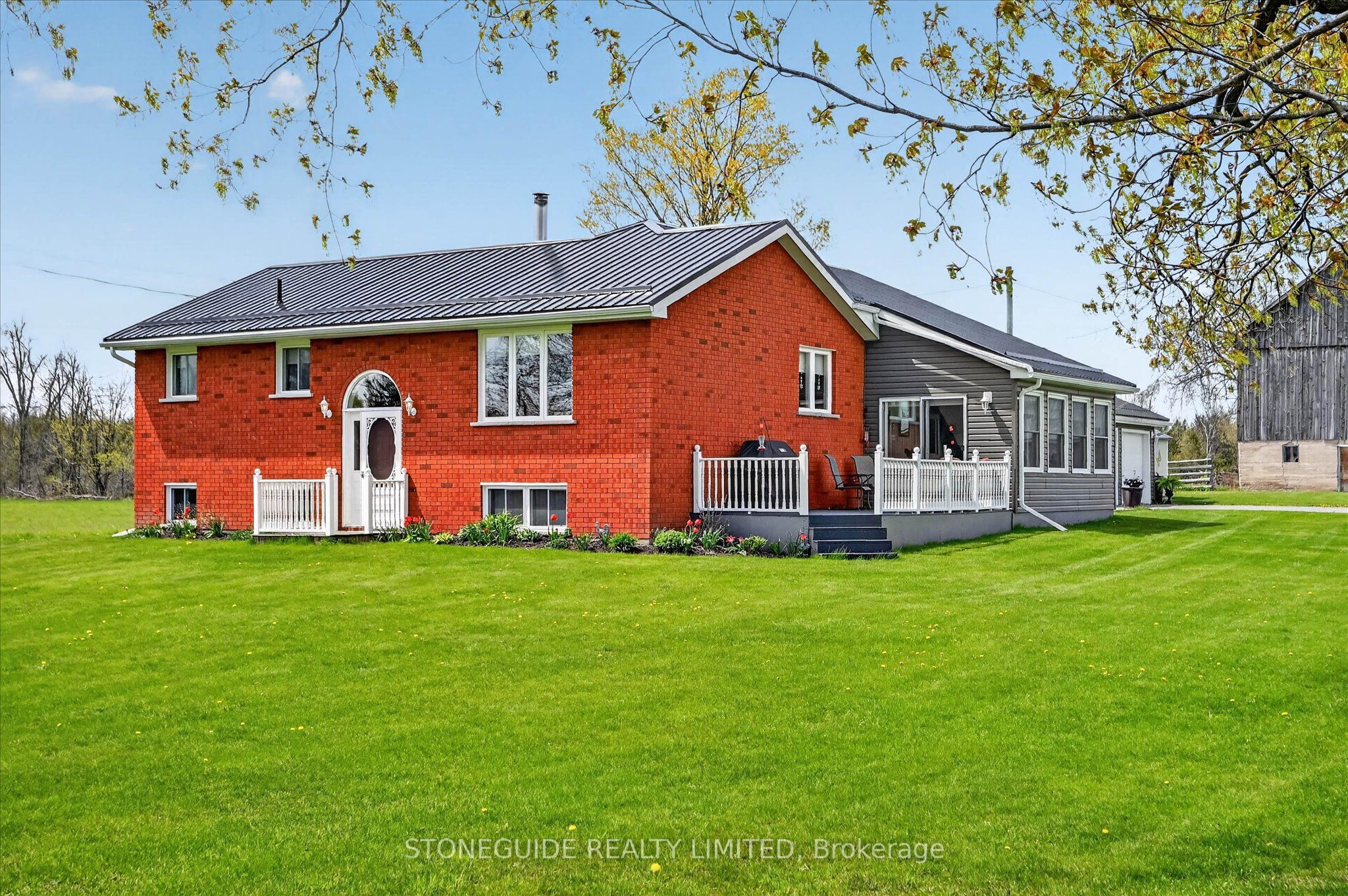 2136 Sixteenth Line, Selwyn, ON K0L 2H0