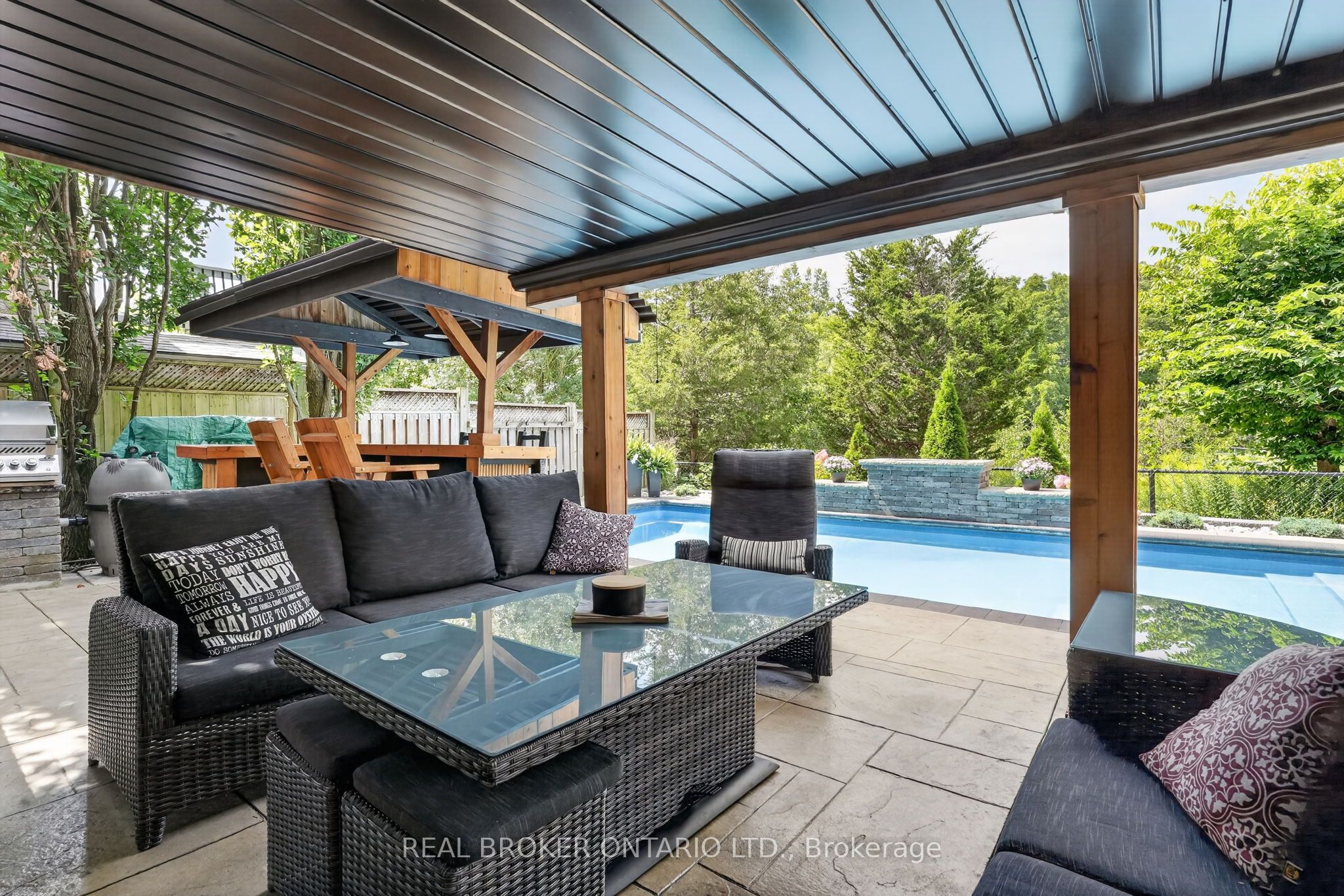 483 Valridge Drive, Hamilton, ON L9G 0B2 photo 5
