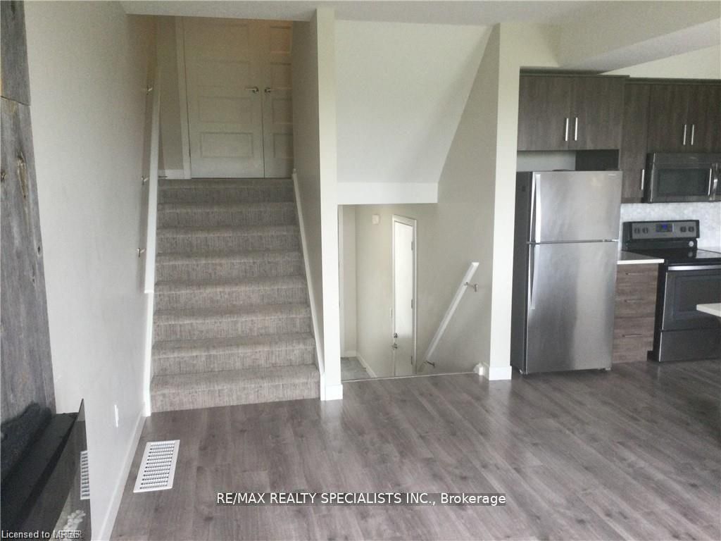 977 West Village Square 977, London North, ON N6H 0J7 photo 5