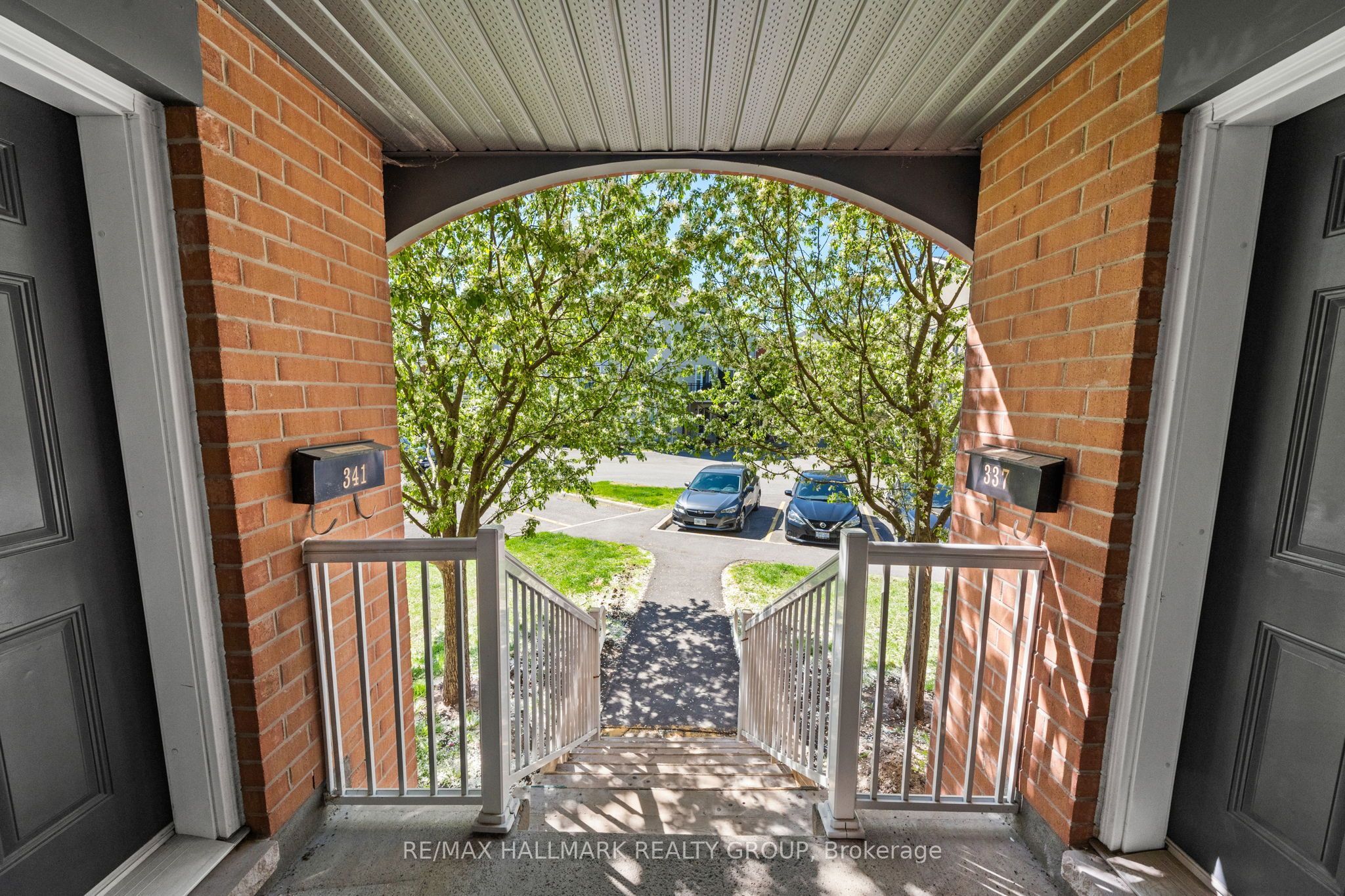 49 Jardin Private 343, Manor Park - Cardinal Glen and Area, ON K1K 2V8 photo 2