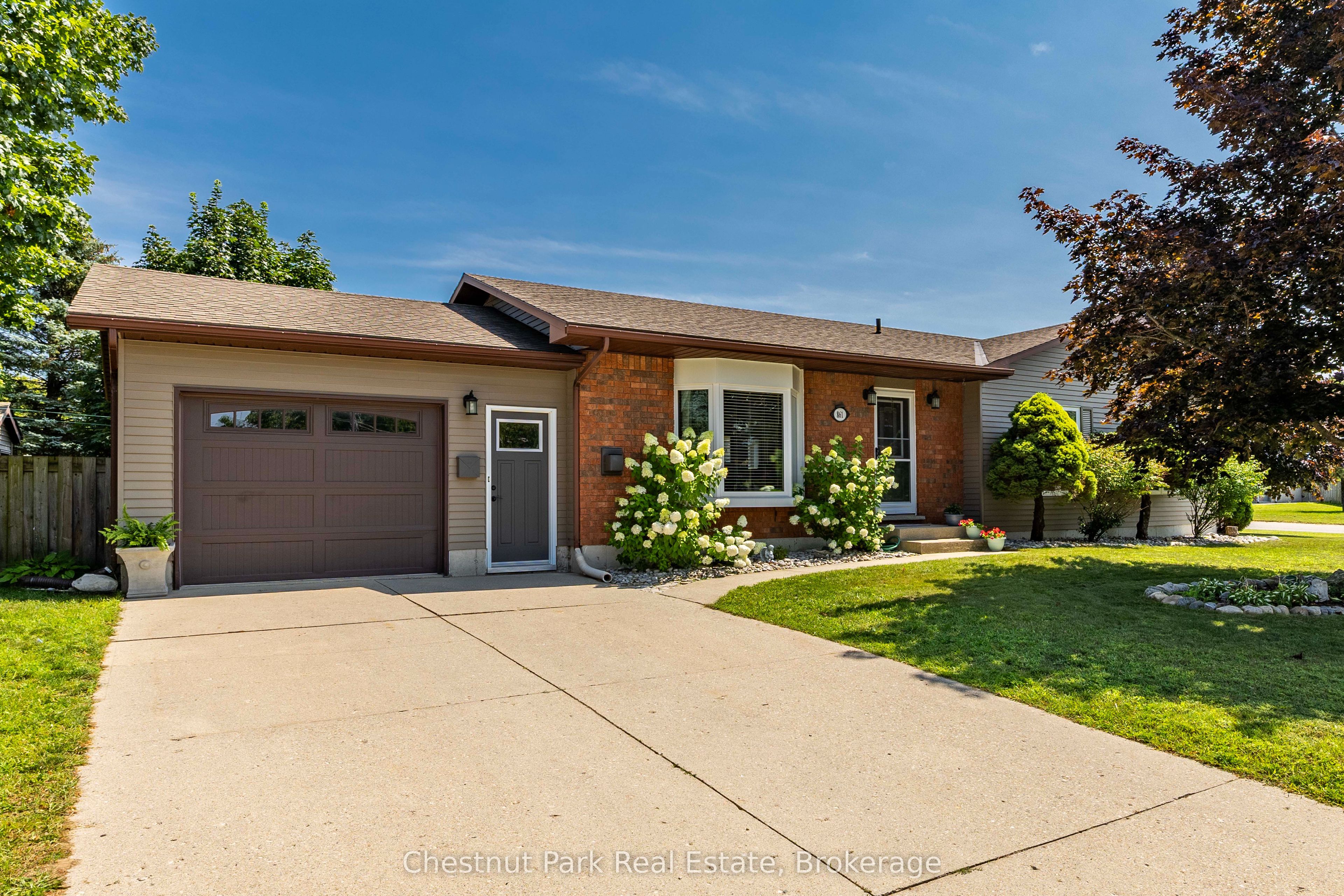 861 Arlington Street, Saugeen Shores, ON N0H 2C4 photo 2