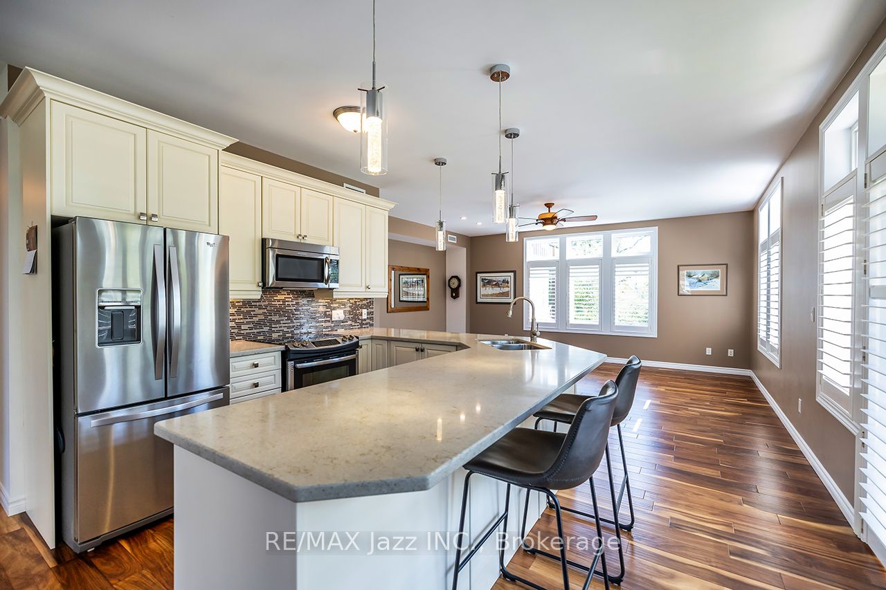 29 Lakewood Crescent 111, Kawartha Lakes, ON K0M 1A0 photo 2