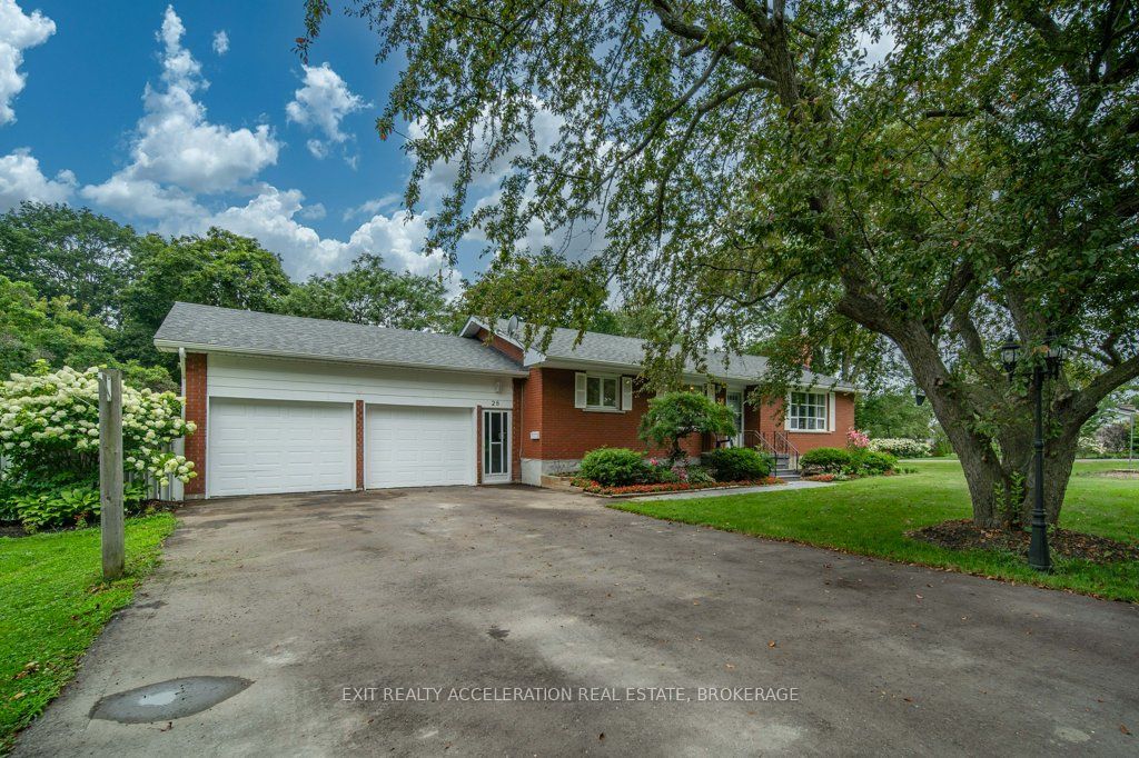 28 Southcrest Drive, Greater Napanee, ON K7R 3K2 photo 3