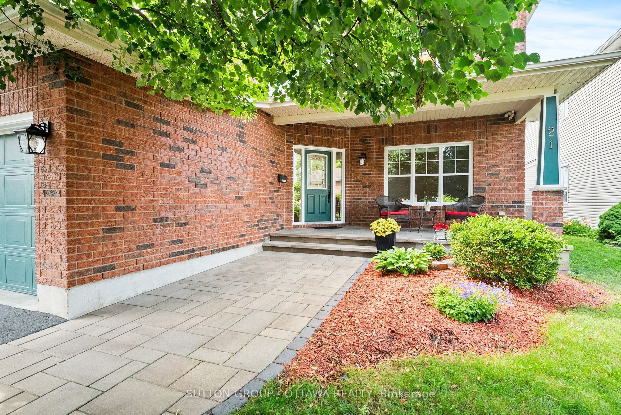 21 Avonmore Crescent, Barrhaven, ON K2G 6J7 photo 2
