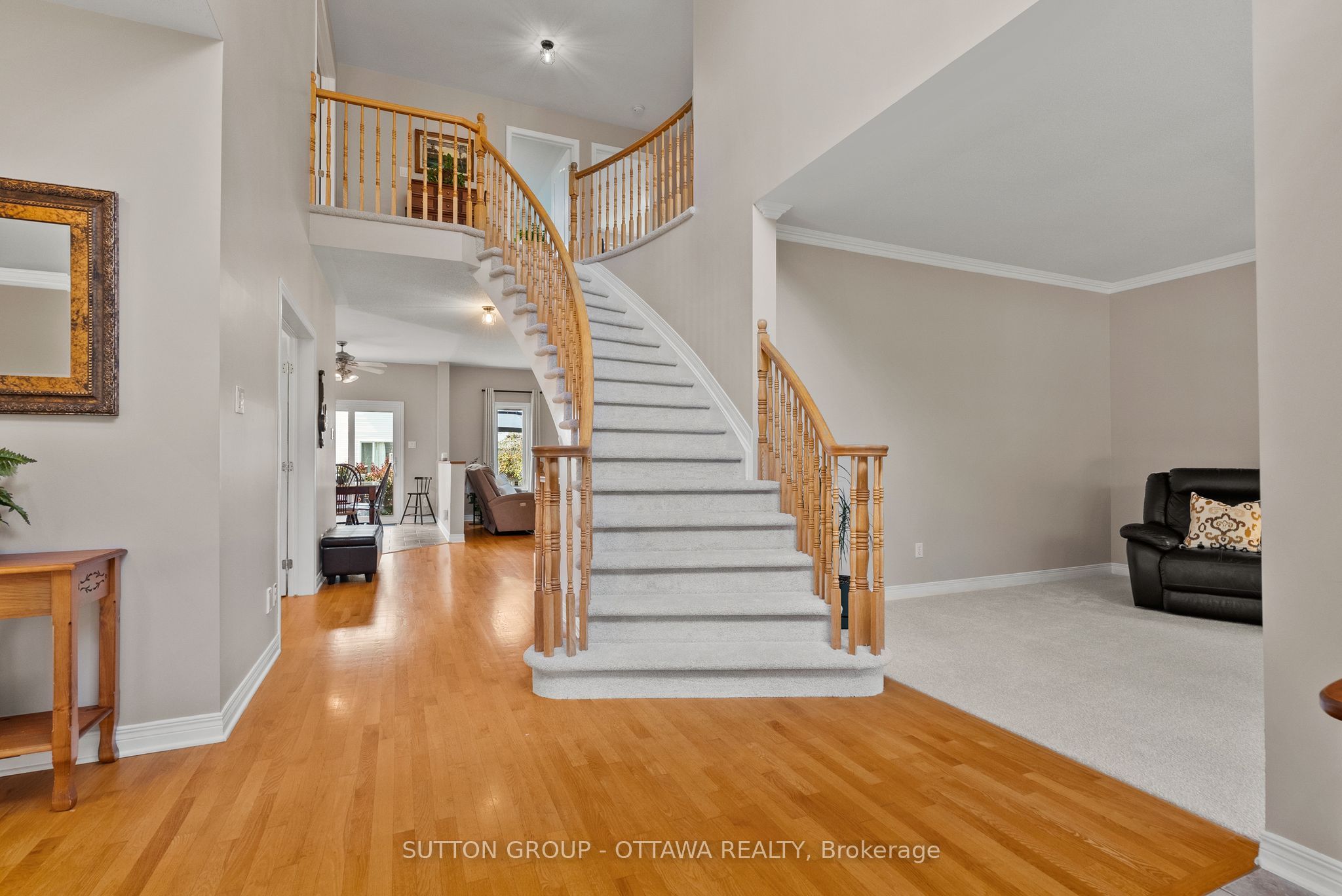 21 Avonmore Crescent, Barrhaven, ON K2G 6J7 photo 4