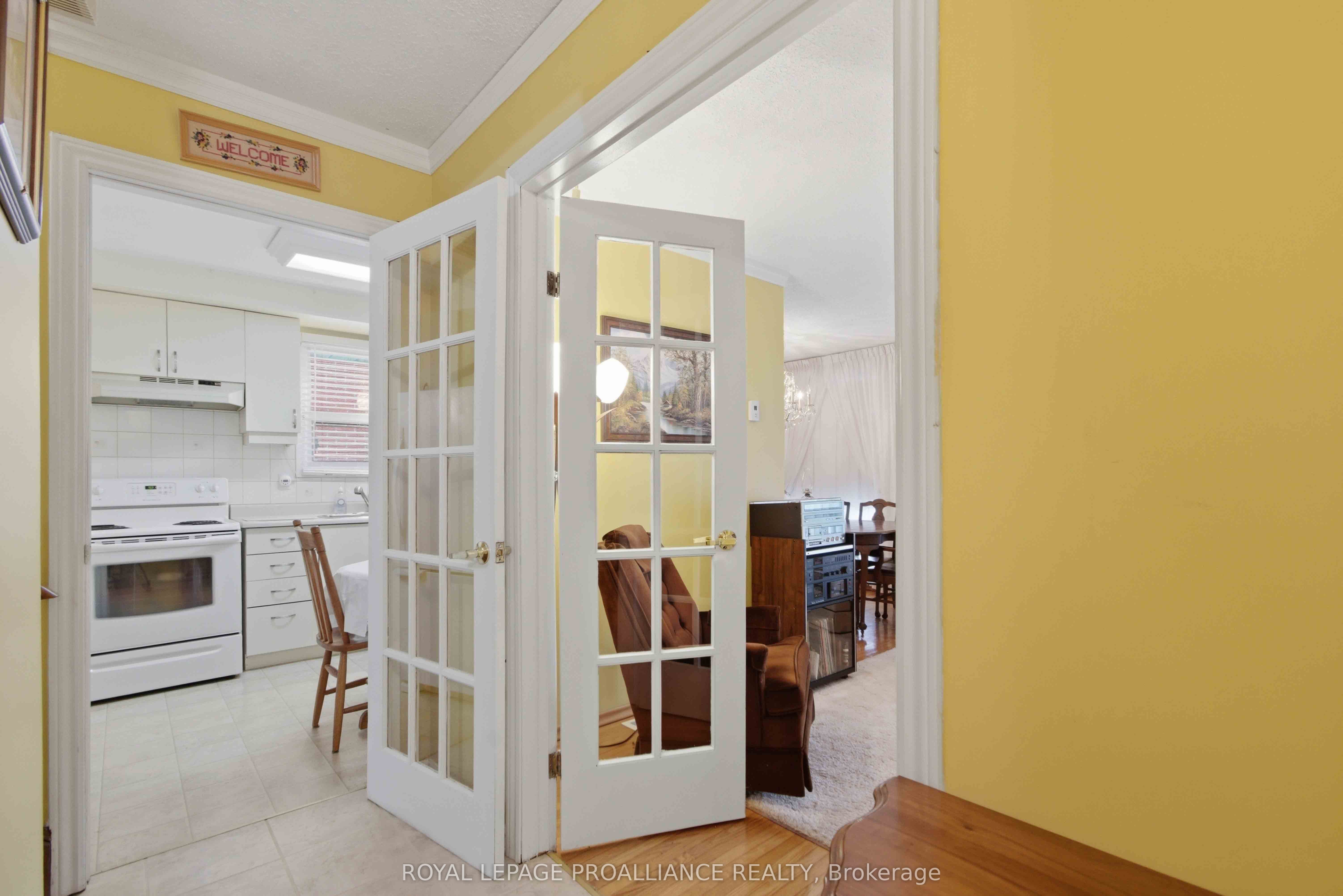 21 Miron Road, Quinte West, ON K8V 3H9 photo 5