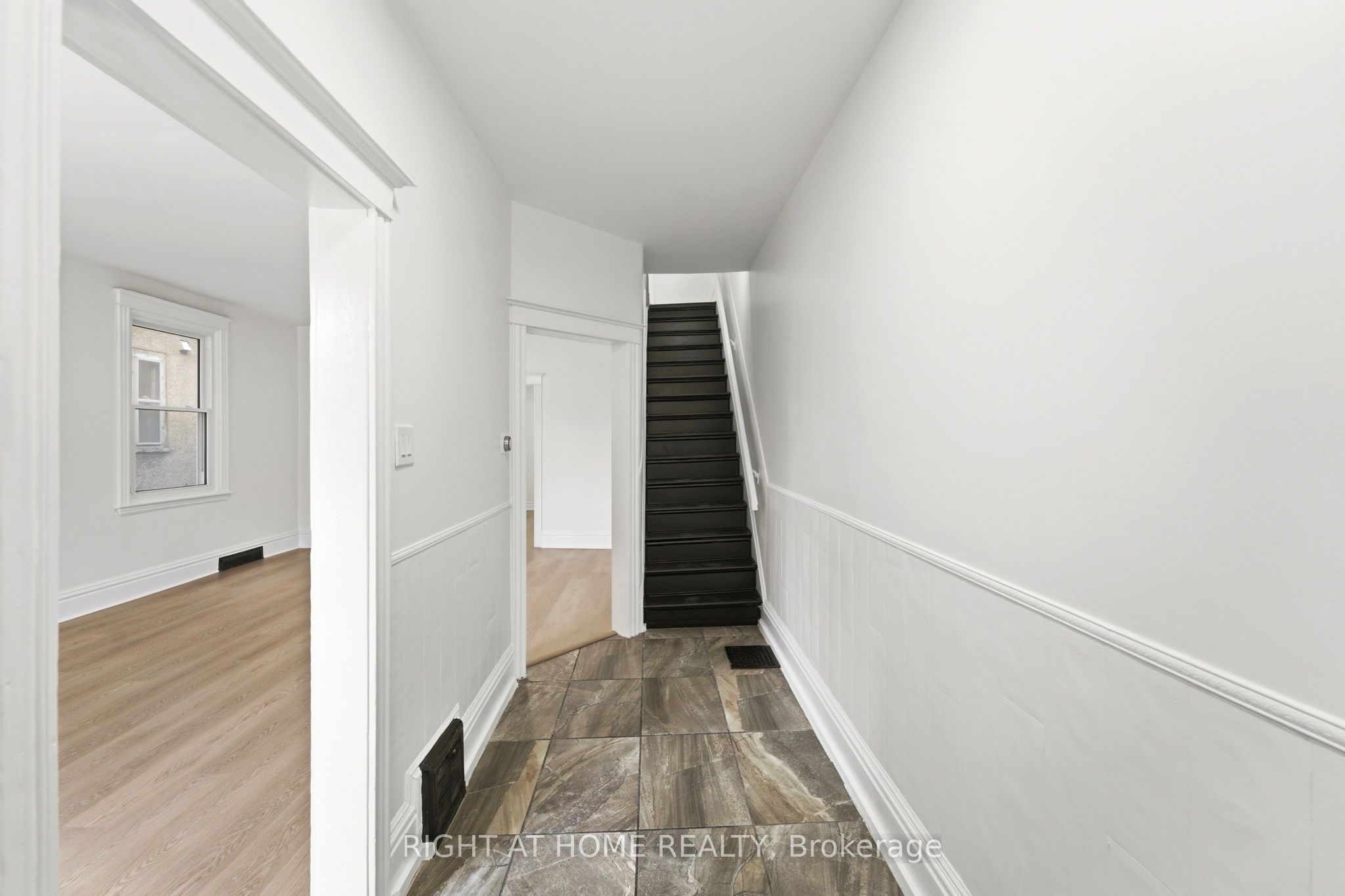 522 Cannon Street E, Hamilton, ON L8L 2E8 photo 4