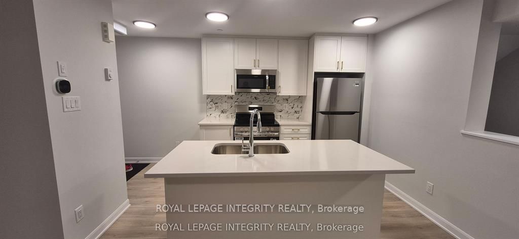 401 Glenroy Gilbert Drive 8, Barrhaven, ON K2J 7N7 photo 2