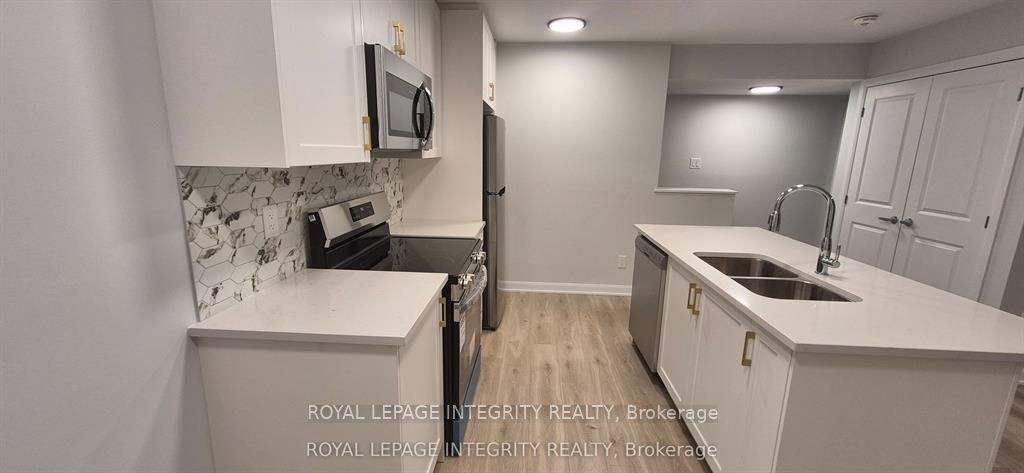 401 Glenroy Gilbert Drive 8, Barrhaven, ON K2J 7N7 photo 3