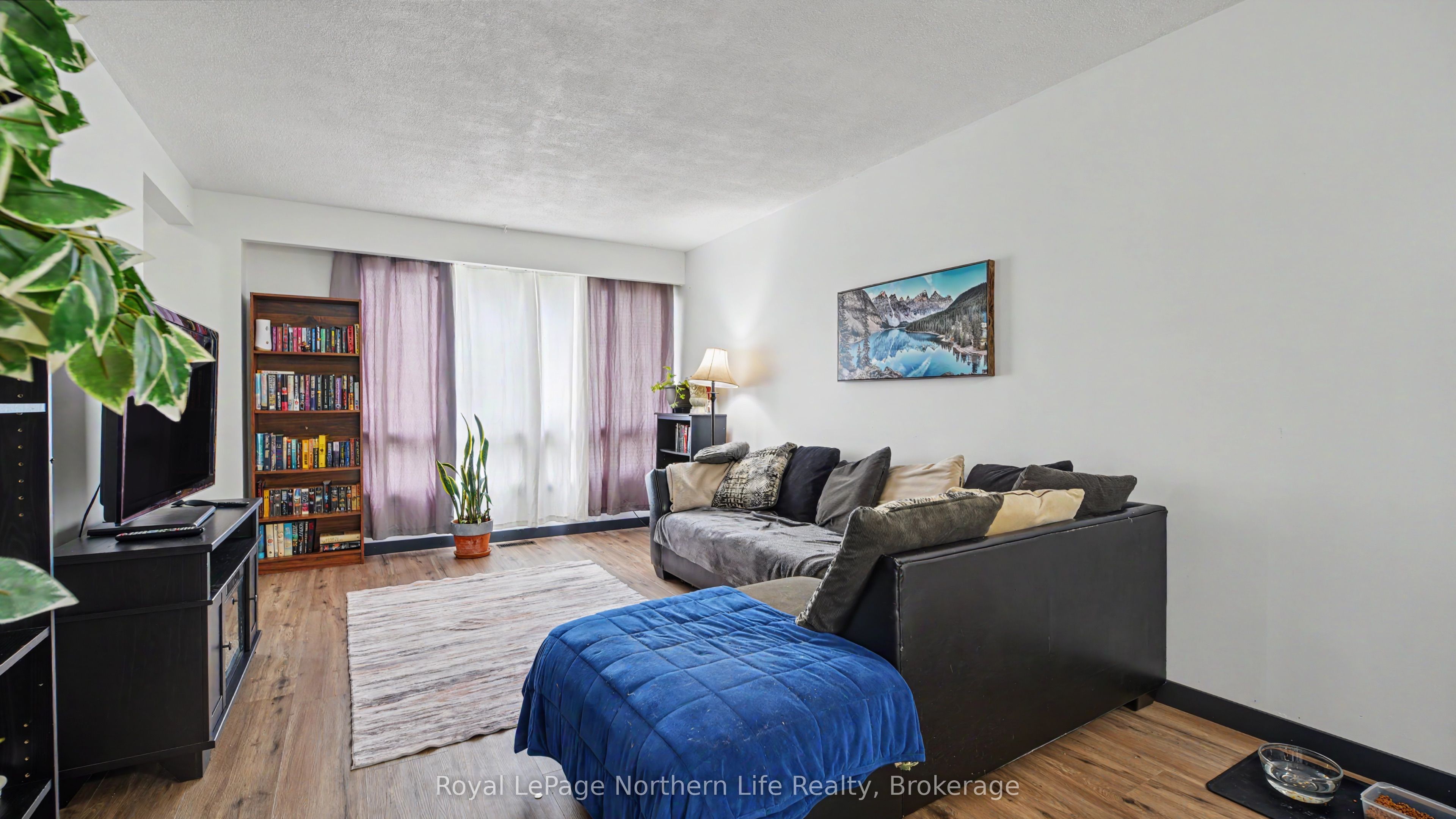 811 Tackaberry Drive, North Bay, ON P1B 4R8 photo 3