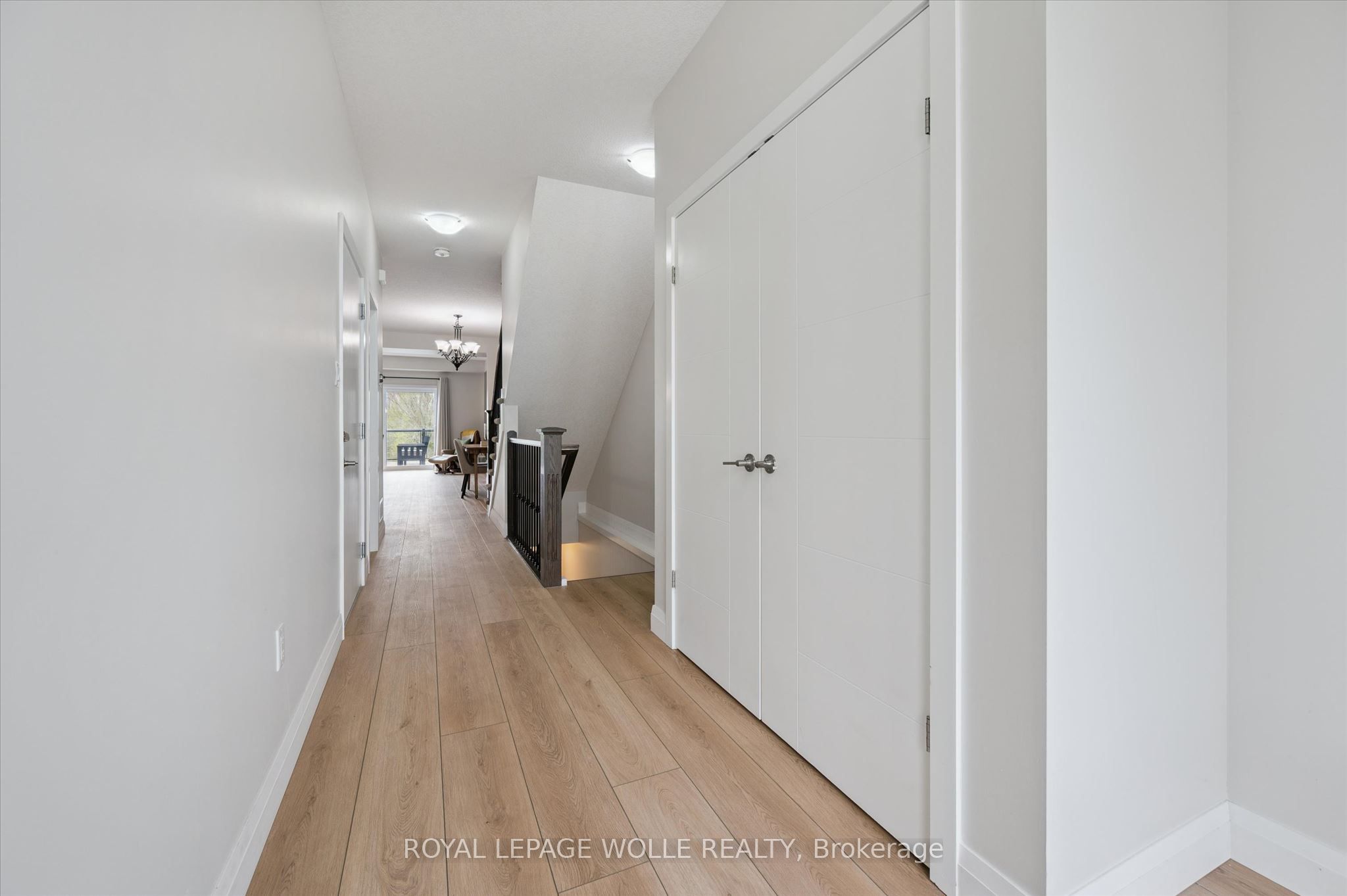 873 Robert Ferrie Drive, Kitchener, ON N2R 0P2 photo 5