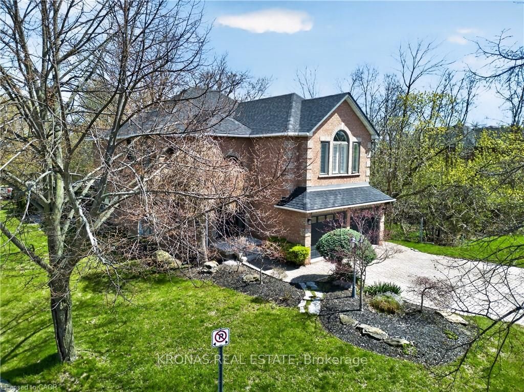 85 Waterford Crescent, Hamilton, ON L8E 4Z7 photo 2